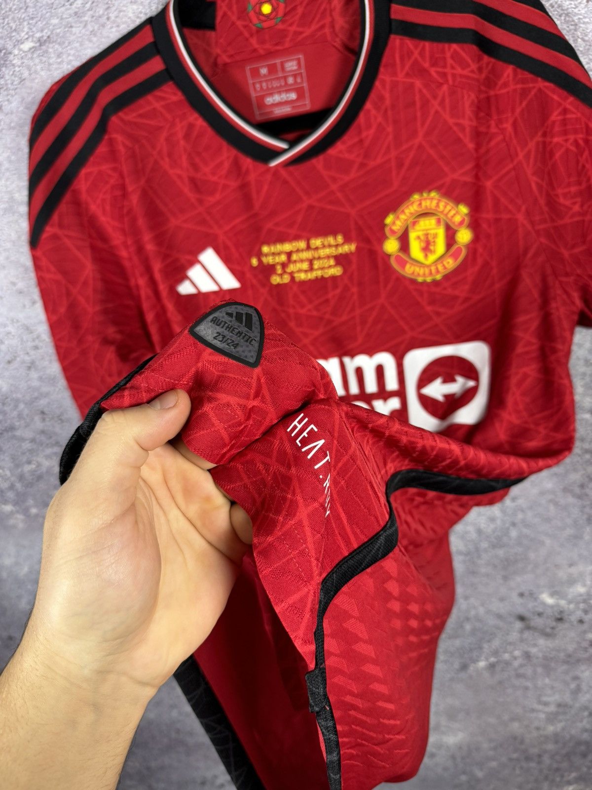Adidas Manchester United 2023/24 Adidas Jersey Rainbow Devils M sz Size US M / EU 48-50 / 2 - 12 Thumbnail