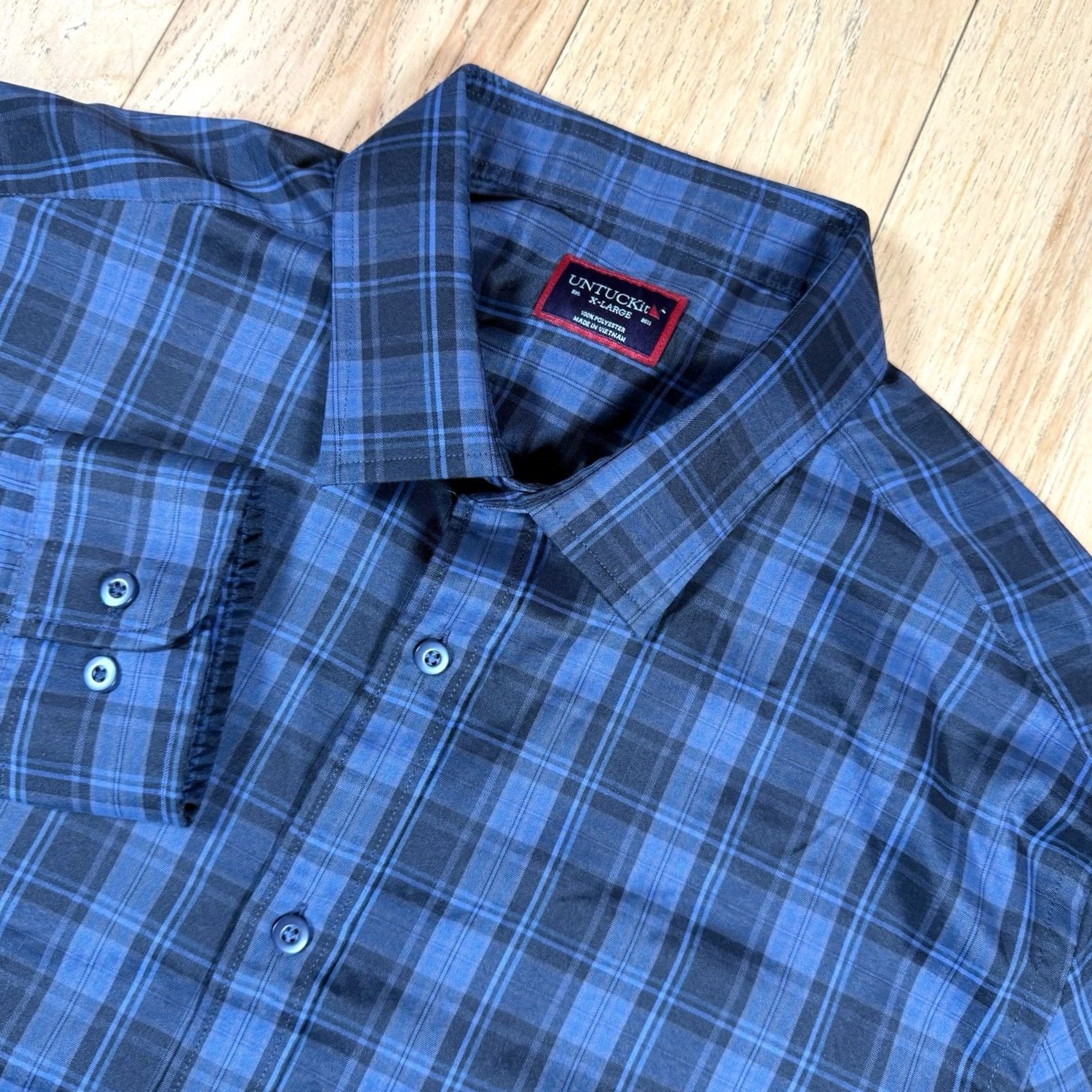 UNTUCKit UNTUCKit Shirt Men XL Blue Black Plaid Button-Up Long Sleeve Button-Up Plaid Mens XL Blue Black 2010s or 2020s (adjust as applicable) Size US XL / EU 56 / 4 - 2 Thumbnail