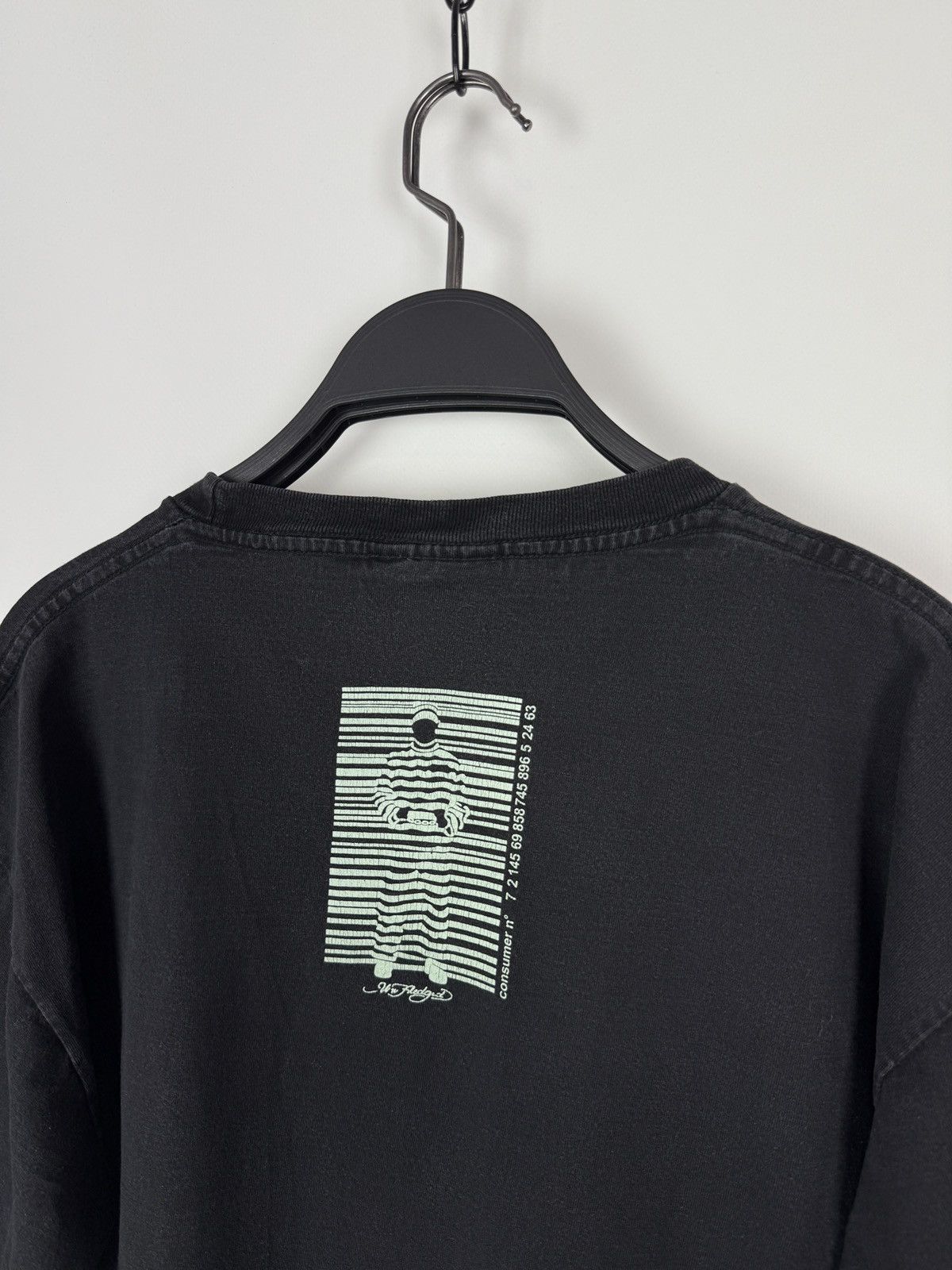 Vintage Y2K Vintage Unfledged Banksy Barcode Prisoner Graphic Tee Size US XL / EU 56 / 4 - 5 Thumbnail