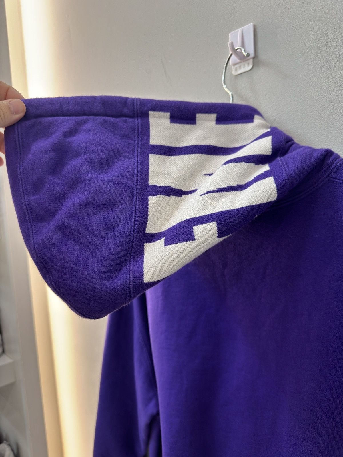 Supreme Supreme Purple Logo Hoodie Size US S / EU 44-46 / 1 - 3 Thumbnail