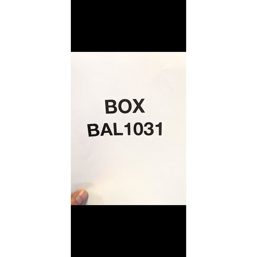 Balenciaga o1rshd1 Light Check Flannel Detachable Sleeves Shirt Size US M / EU 48-50 / 2 - 24 Thumbnail