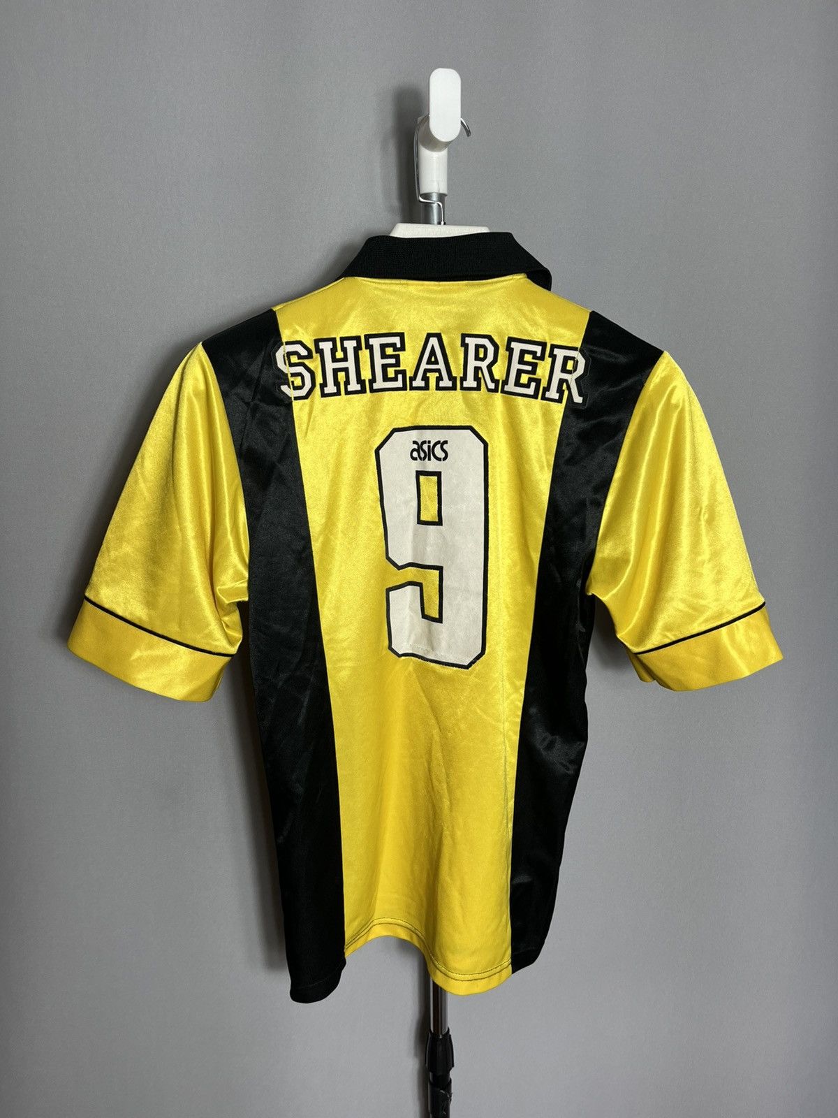 Asics 1993 1995 Blackburn Rovers Third Shirt Alan Shearer #9 Size US S / EU 44-46 / 1 - 2 Thumbnail