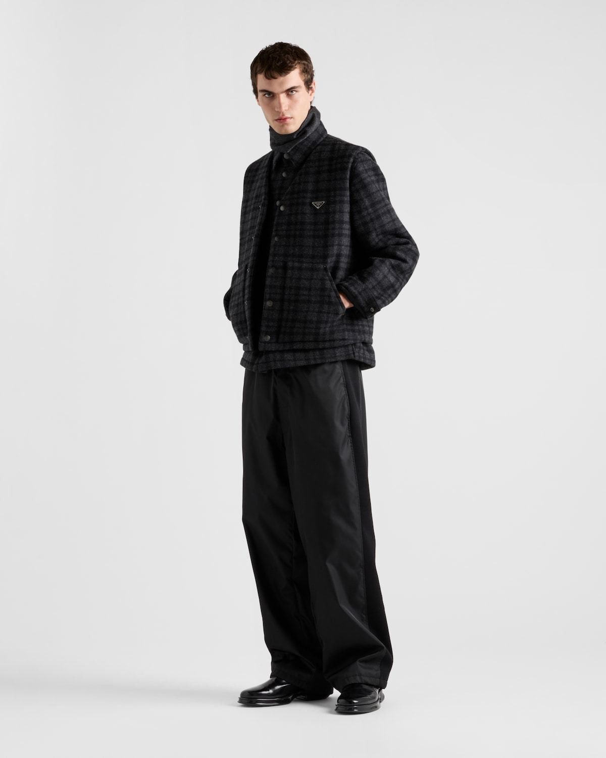 Prada o1bcso1str1025 Vest in Black Size US L / EU 52-54 / 3 - 2 Thumbnail