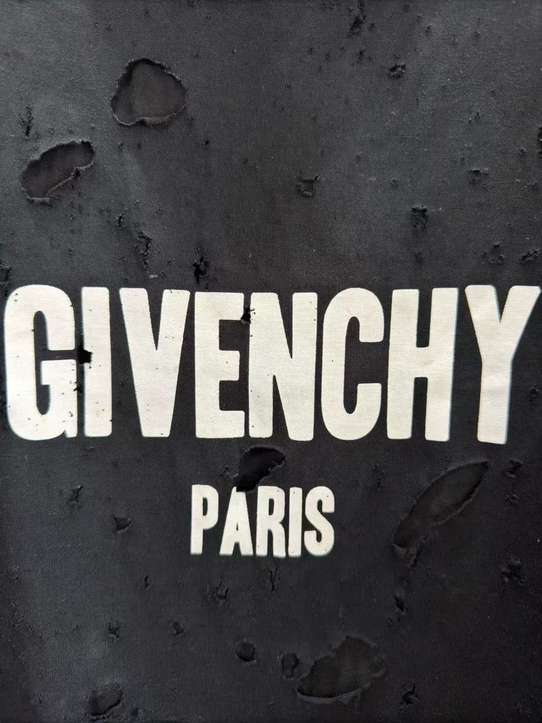 Givenchy Givenchy Large hole short sleeve Size US XS / EU 42 / 0 - 2 Thumbnail