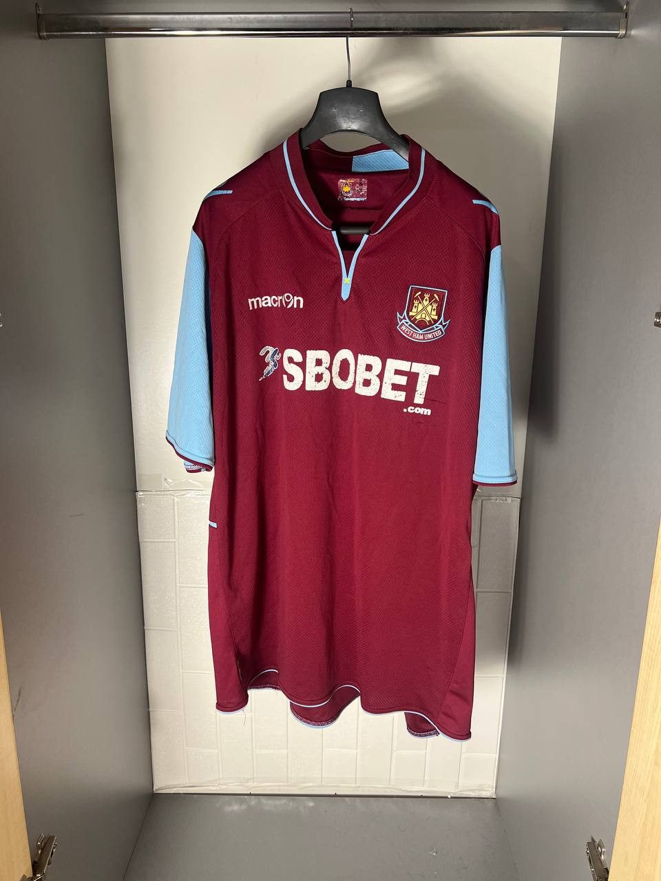 Vintage VARY RARE MACRON WEST HAM UNITED ENGLAND SOCCER JERSEY RETRO Size US XXL / EU 58 / 5 - 1 Thumbnail