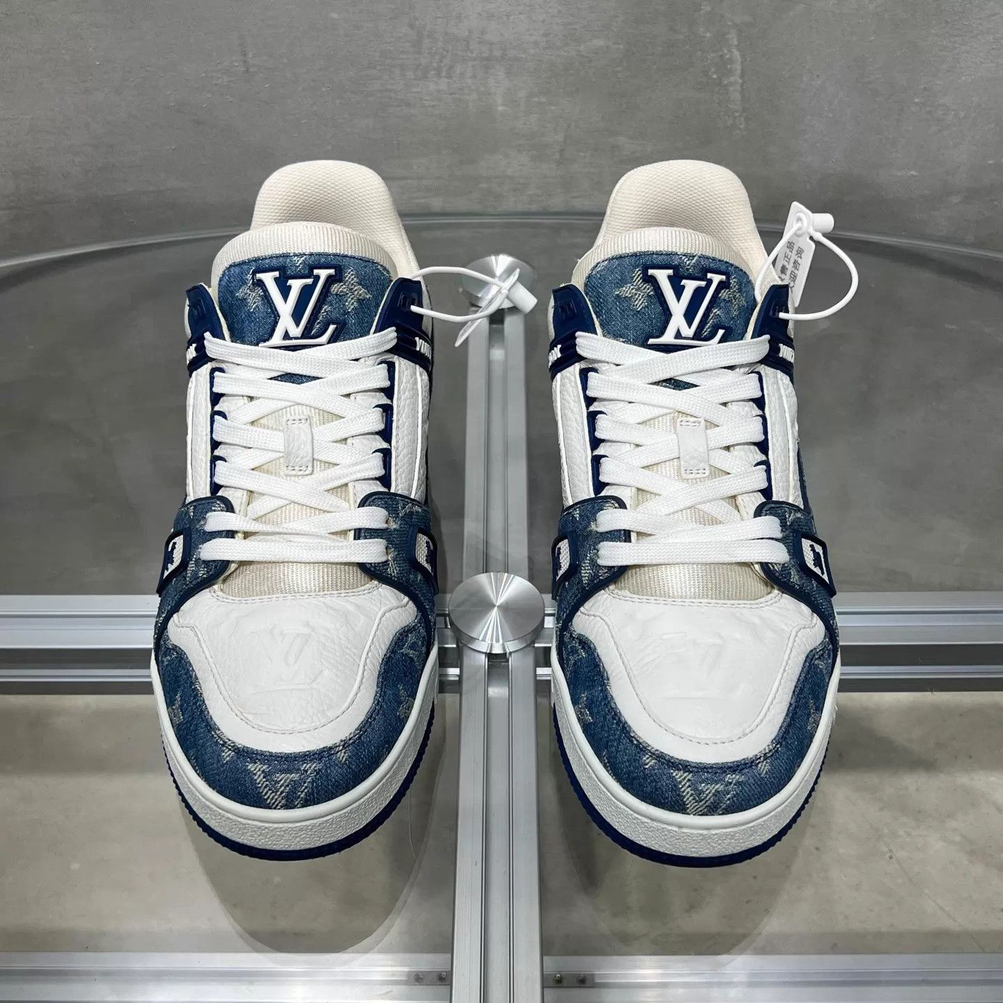 Louis Vuitton LV Trainer white blue denim UK6 40 Size US 7 / EU 40 - 1 Thumbnail