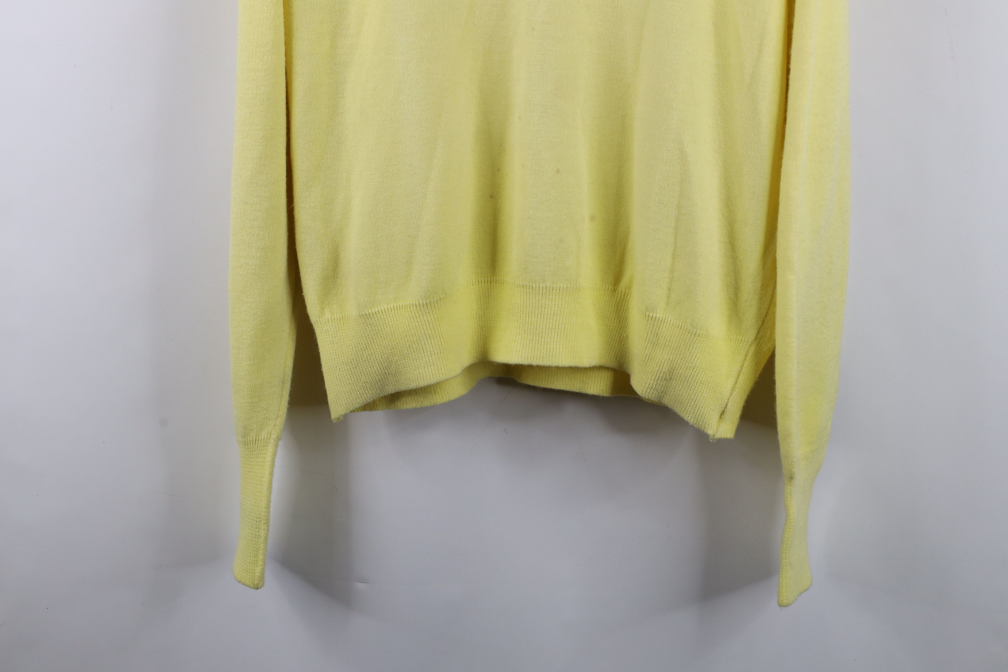 Vintage Vintage 70s Streetwear Soft Knit Golf V-Neck Sweater USA Size US L / EU 52-54 / 3 - 3 Thumbnail