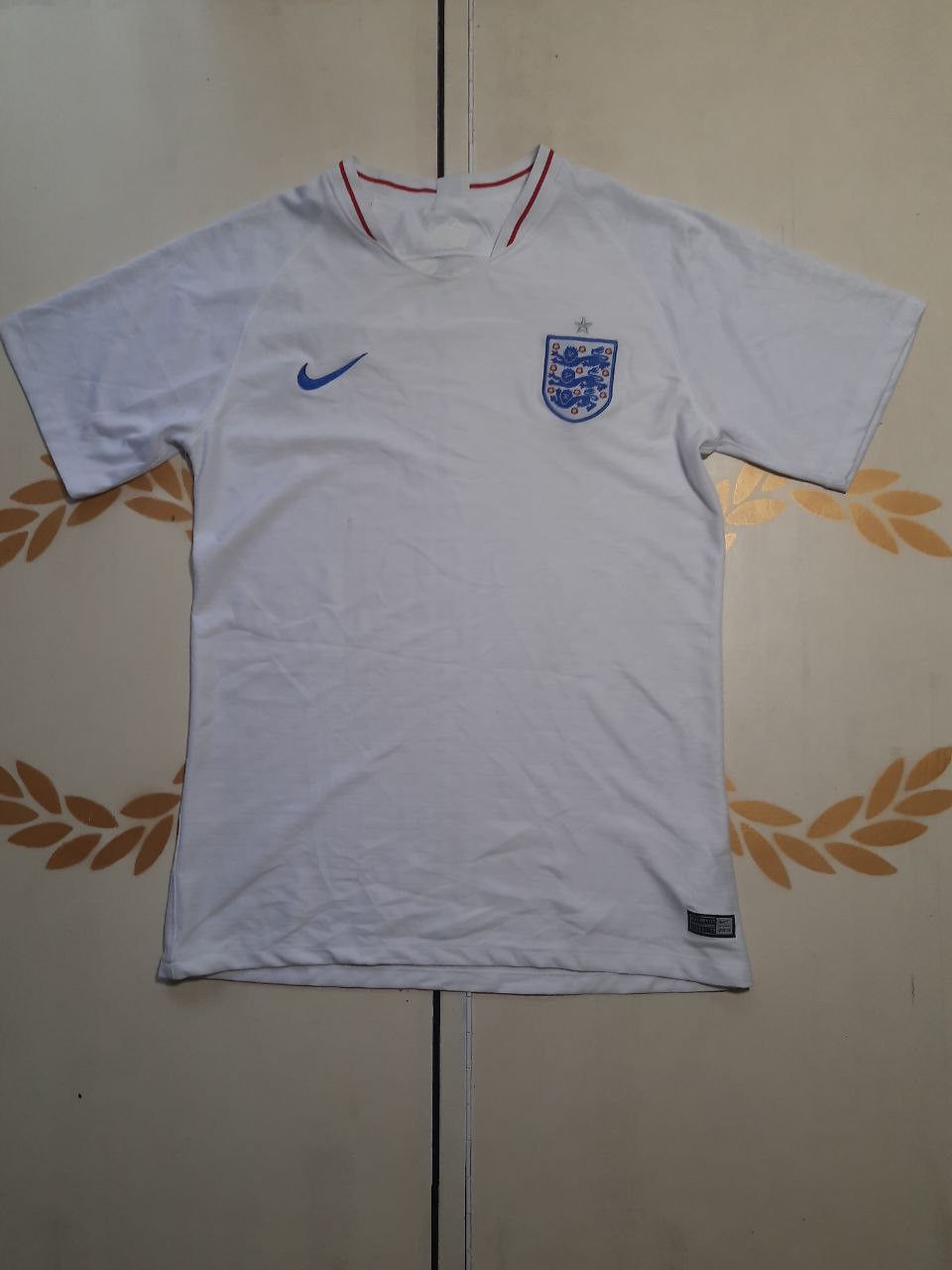 Nike Nike England Jersey 2018 Size US L / EU 52-54 / 3 - 2 Thumbnail
