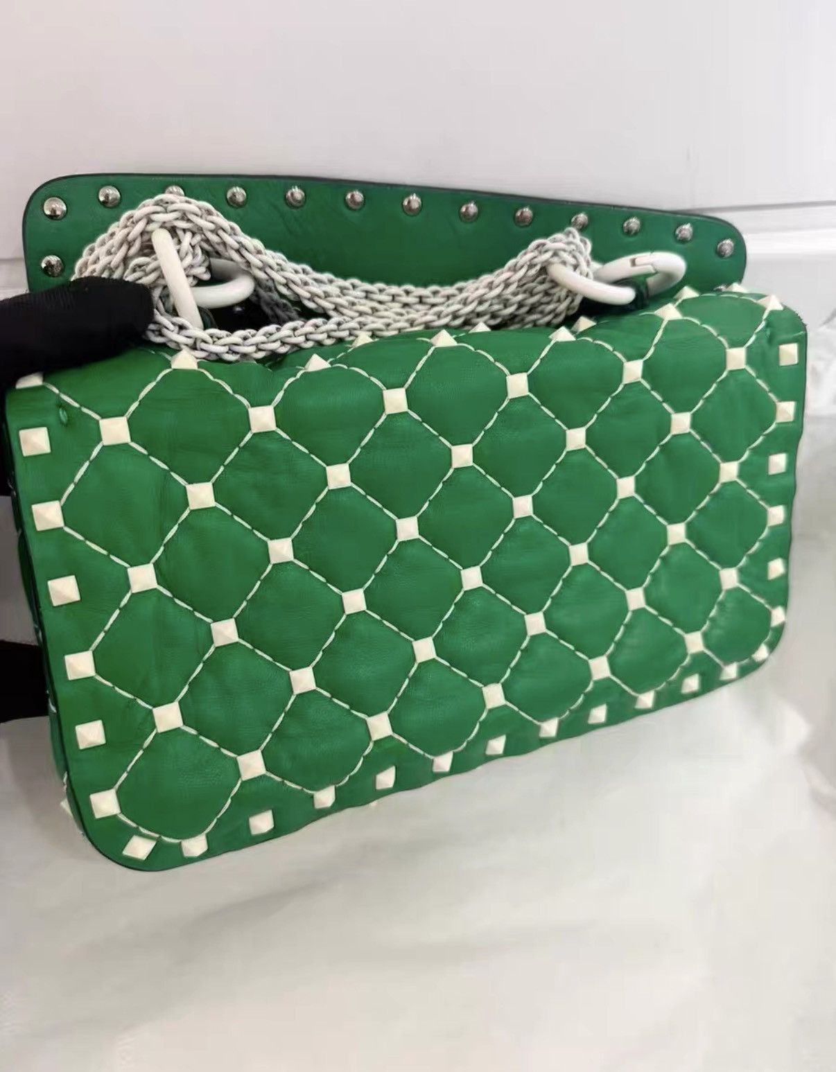 Valentino Valentino Rockstud green rivet chain bag J38 Size ONE SIZE - 4 Thumbnail