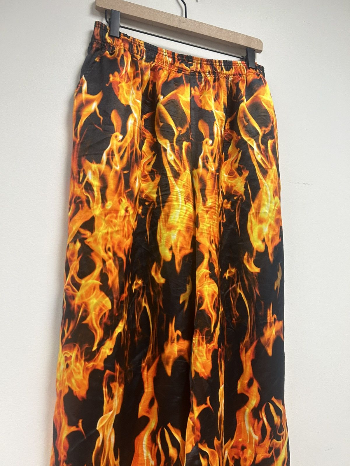 Vetements Silk Flame Wide Leg Pants Size US 30 / EU 46 - 2 Thumbnail