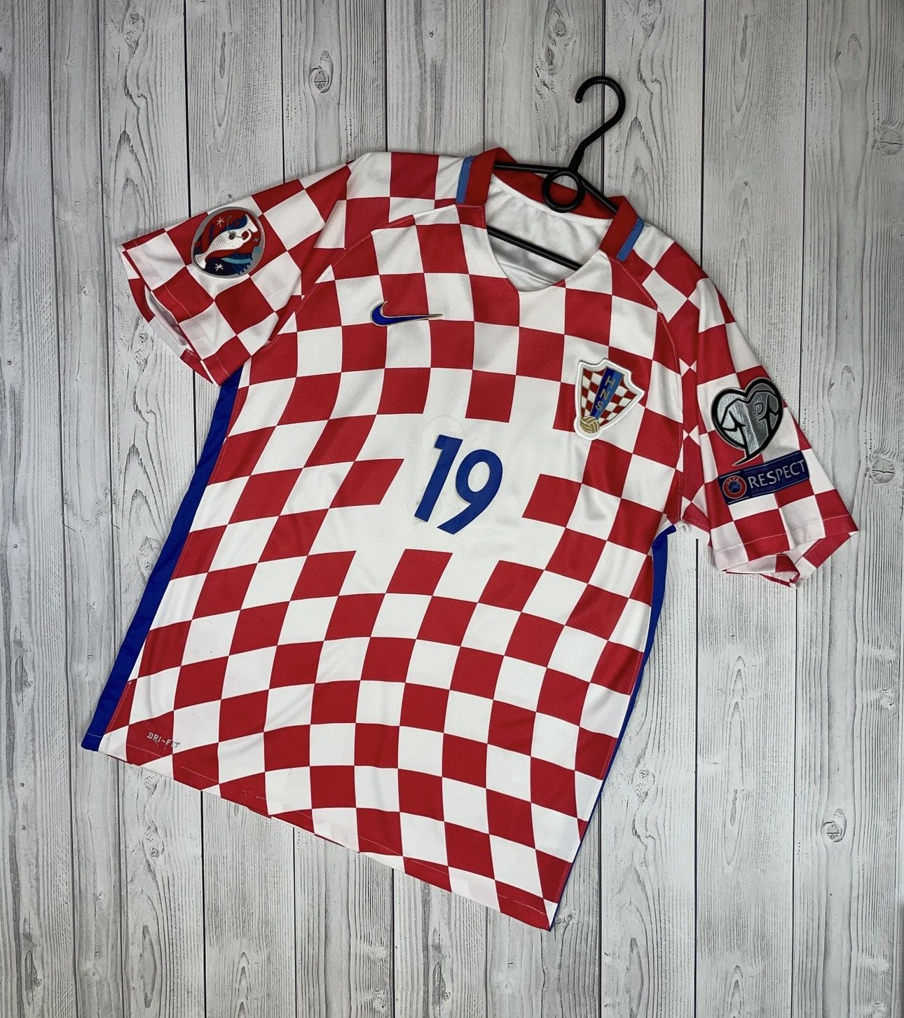 Vintage Vintage Horvatska soccer tee size L 19 rare Size US L / EU 52-54 / 3 - 1 Thumbnail