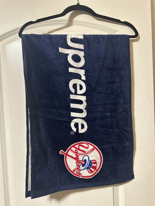 Supreme best sale yankees towel