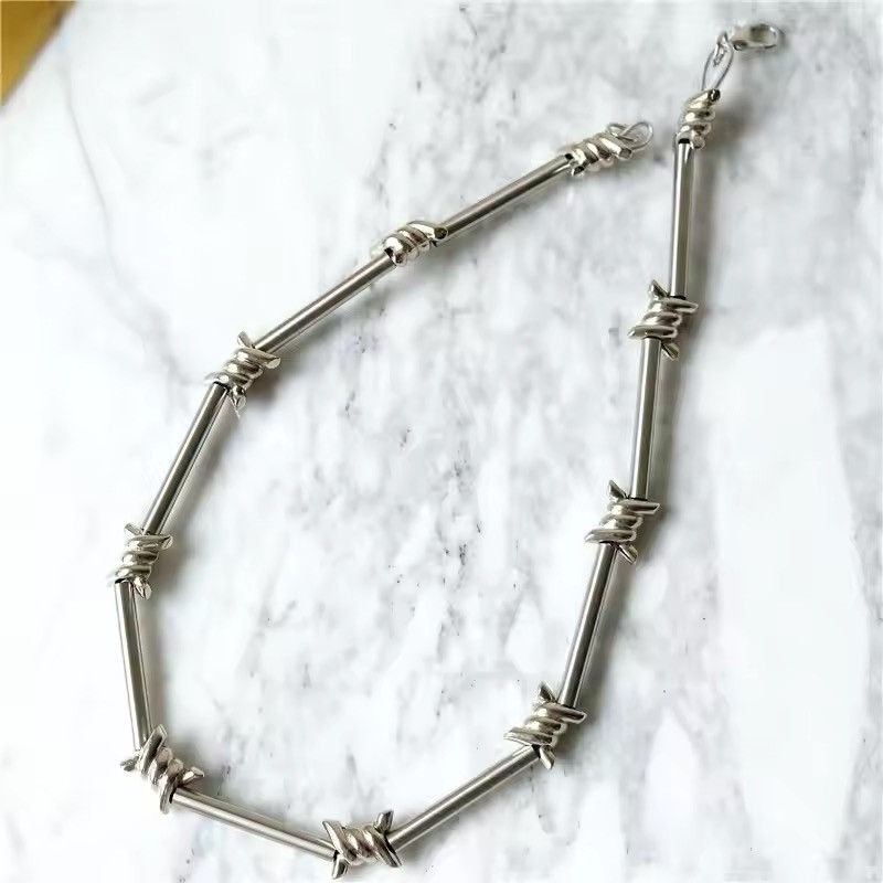 Jewelry × Vintage Bamboo Festival Metal Tie Thorns Spur Necklace Size ONE SIZE - 2 Thumbnail
