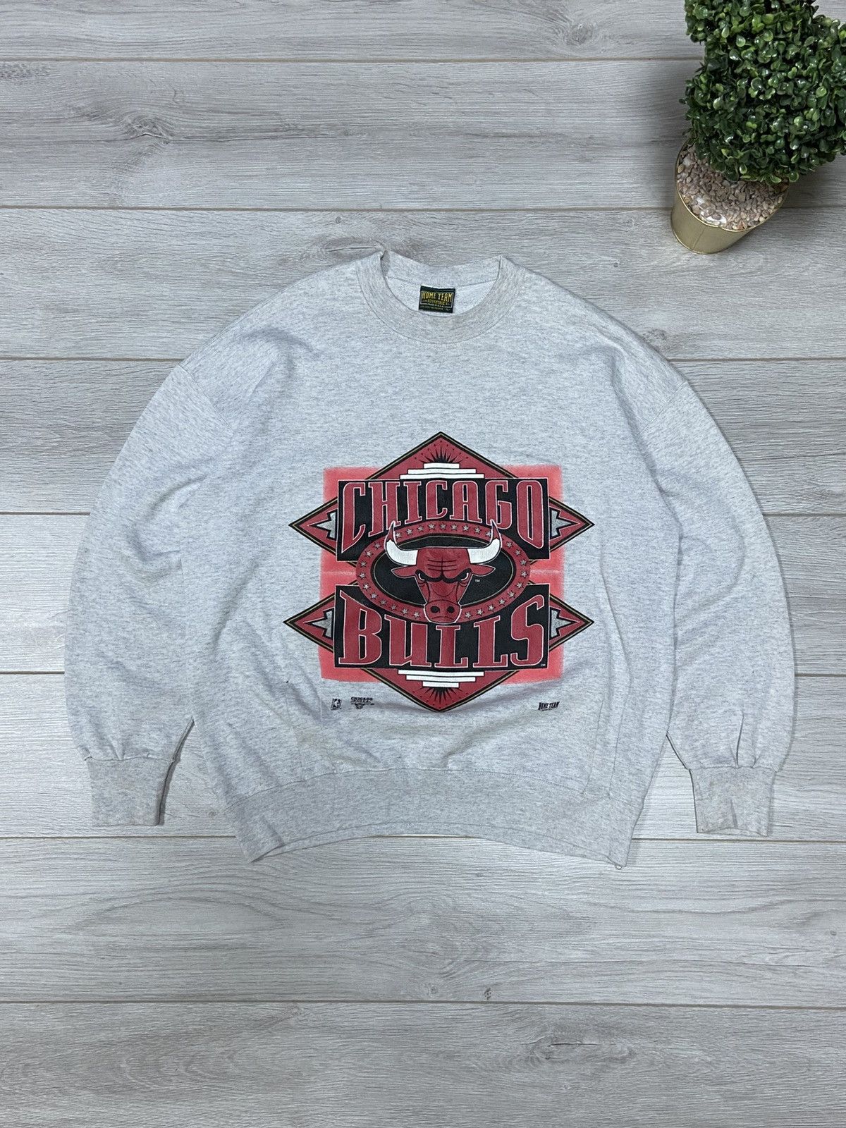 NBA NBA Chicago Bulls made in USA sweatshirt vintage Size US L / EU 52-54 / 3 - 1 Thumbnail