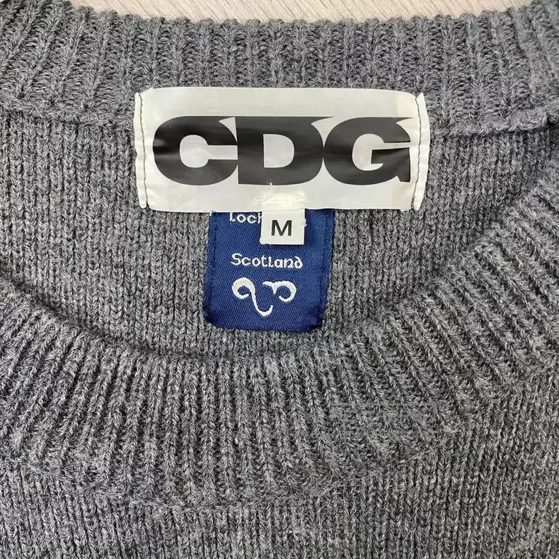 Comme des Garcons Comme Des Garcons Gray Logo Knit Round Neck Sweater Size M / US 6-8 / IT 42-44 - 5 Thumbnail