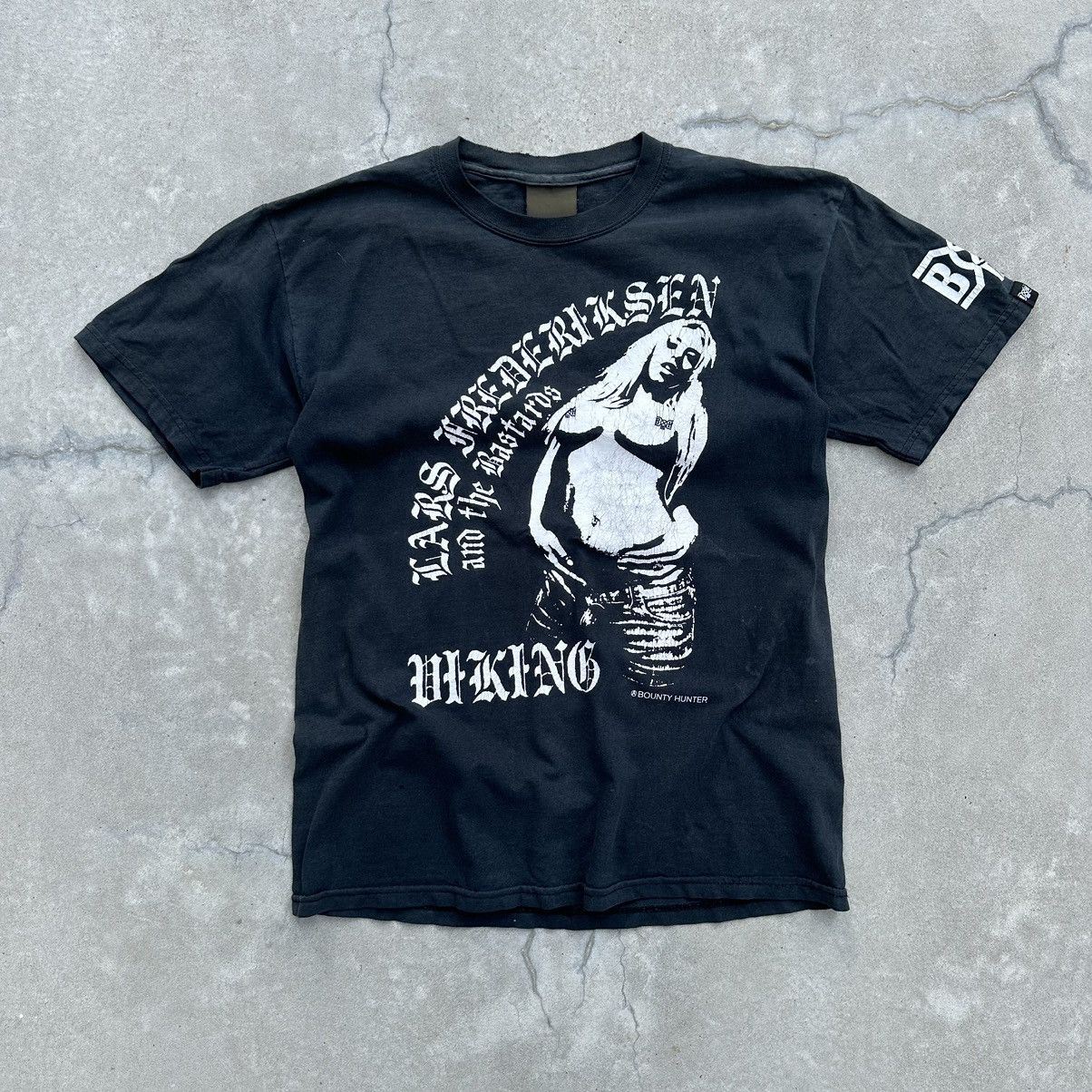 Vintage Vintage Japanese Style Bounty Hunter Y2K Trashed Rap Band Size US M / EU 48-50 / 2 - 1 Thumbnail