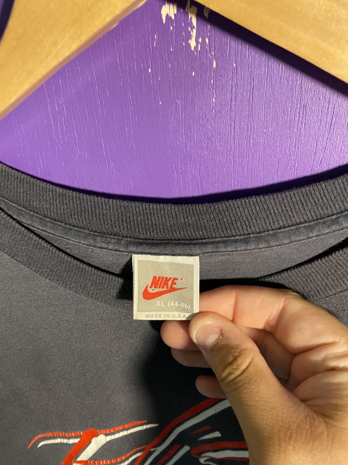 Nike Vintage 80s Nike flight faded logo t-shirt Size US XL / EU 56 / 4 - 4 Thumbnail
