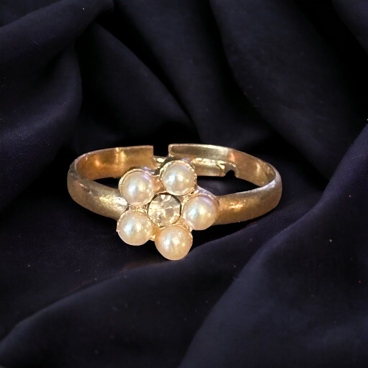 Vintage Vintage pearl flower ring Size ONE SIZE - 1 Thumbnail