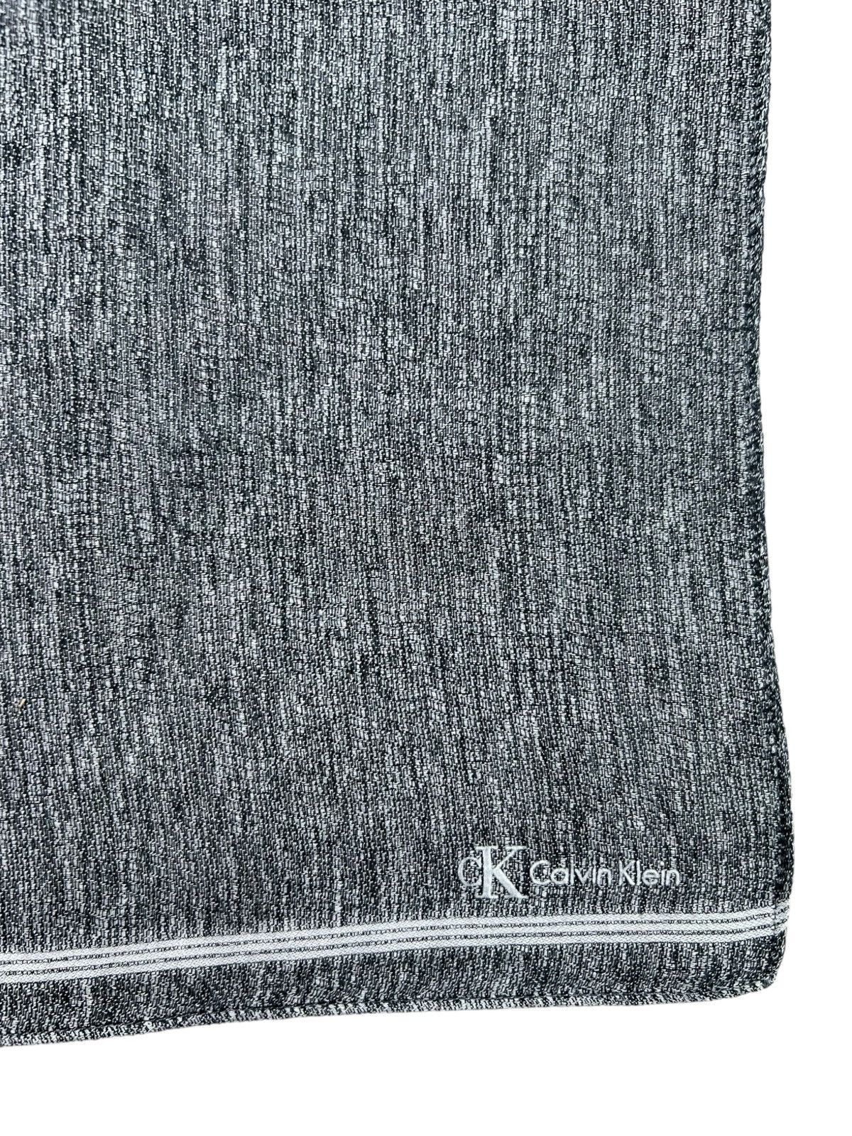 Calvin Klein Calvin Klein Handkerchief Neckerchief Bandana Pocketsquare Size ONE SIZE - 2 Thumbnail