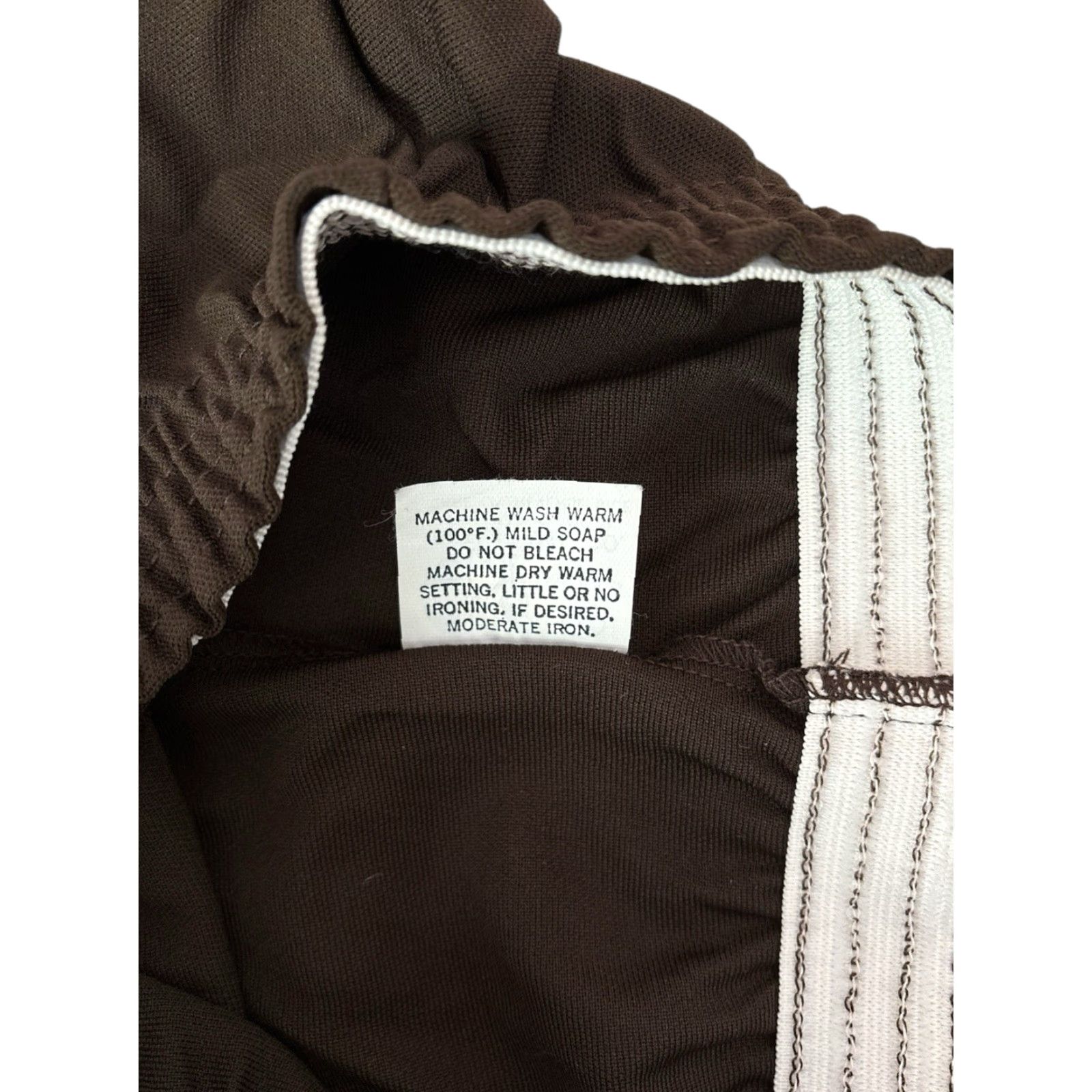 Vintage VINTAGE Betlin Athletic Shorts Unisex 90s Deadstock NWOT Made in USA Brown Nylon 3" Inseam Women S Athletic Size 28" / US 6 / IT 42 - 6 Thumbnail