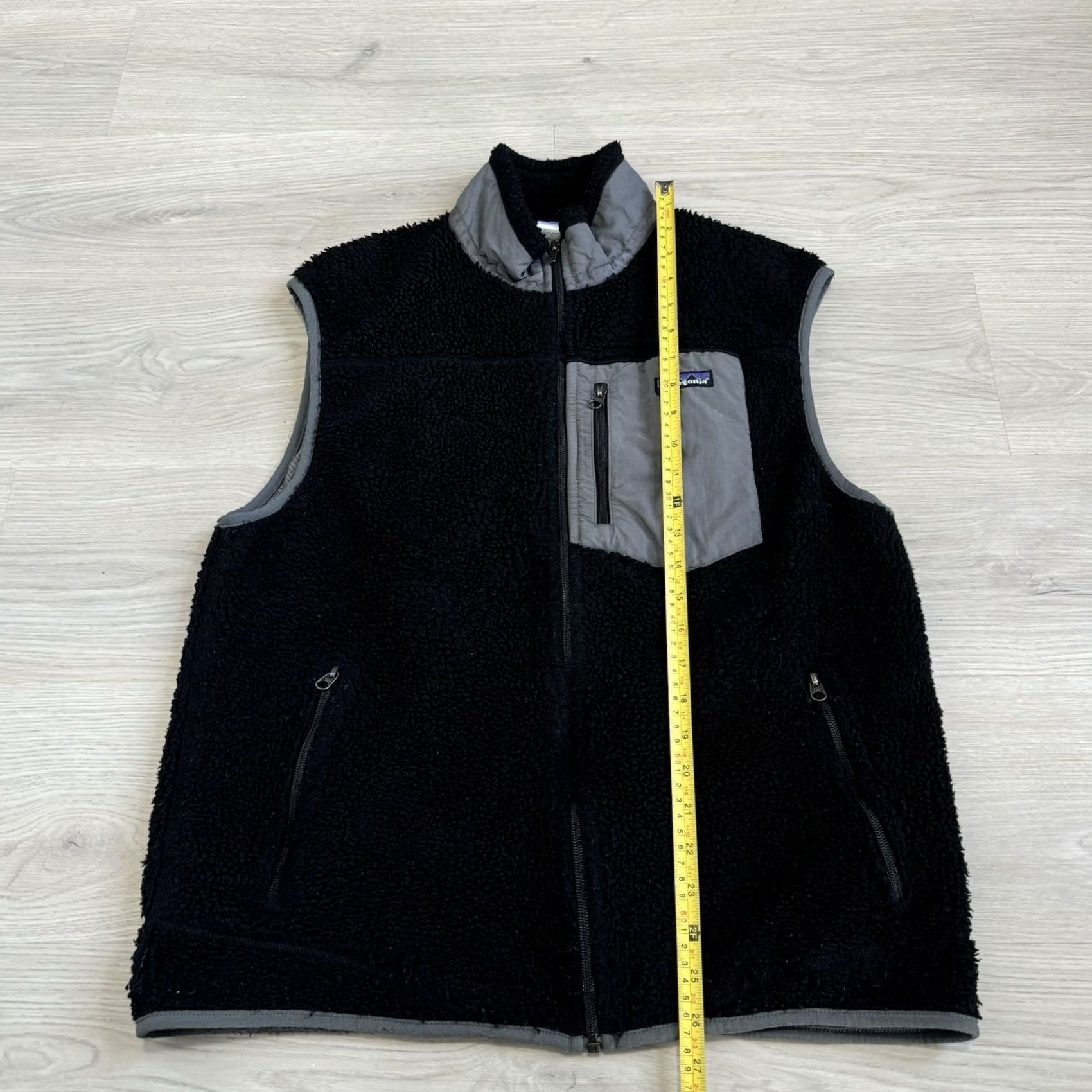 Patagonia VINTAGE Patagonia Classic Retro-X Vest Men's Large Black Full Zip Deep Pile Fleece Read Size US L / EU 52-54 / 3 - 7 Thumbnail