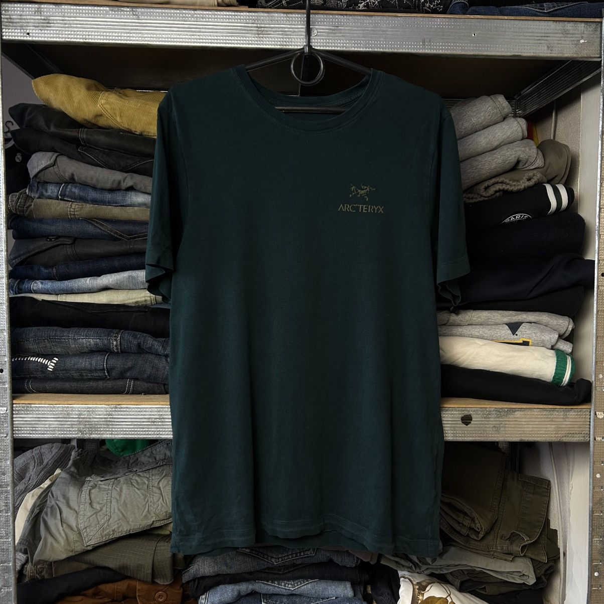 Arc'teryx Mens Arcteryx Small Logo Basic Streetwear outdoor tee Size US S / EU 44-46 / 1 - 1 Thumbnail