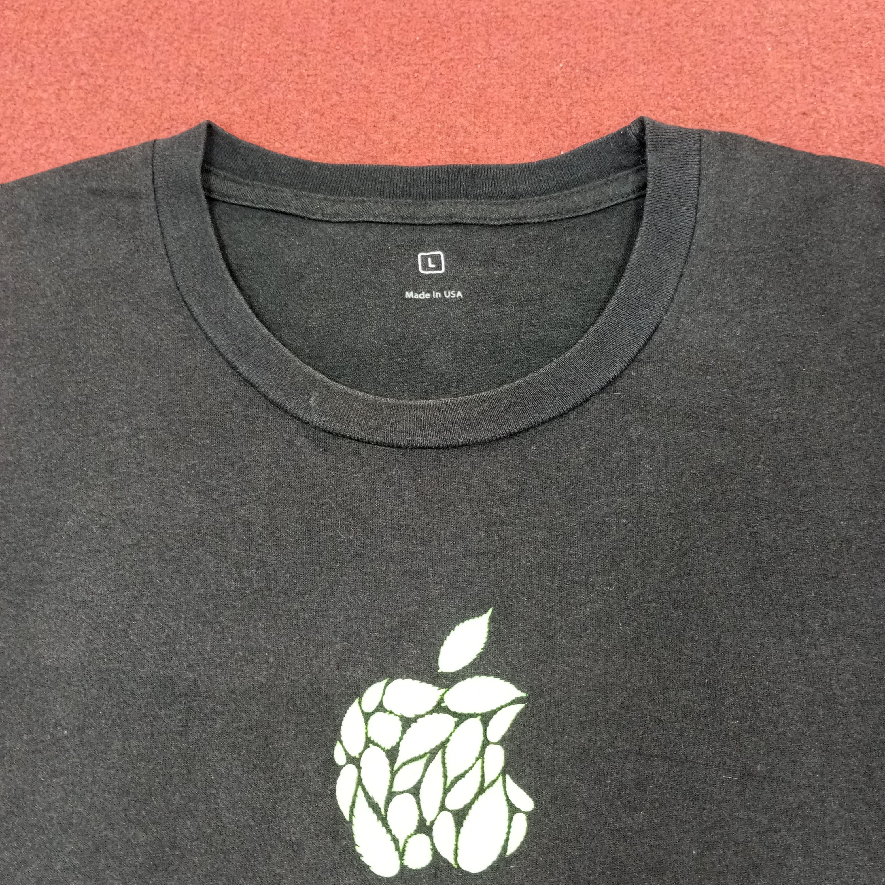 Apple × Vintage Apple Store Logo Design Promo Style Tshirt Size US L / EU 52-54 / 3 - 3 Thumbnail