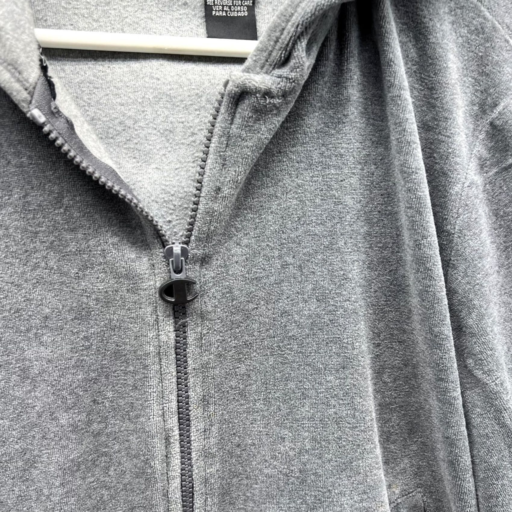 Champion VINTAGE Champion Sweater Women M Gray Full Zip Hoodie Logo Cotton Fleece 2000s Mens Womens Boys Girls Size M / US 6-8 / IT 42-44 - 4 Thumbnail