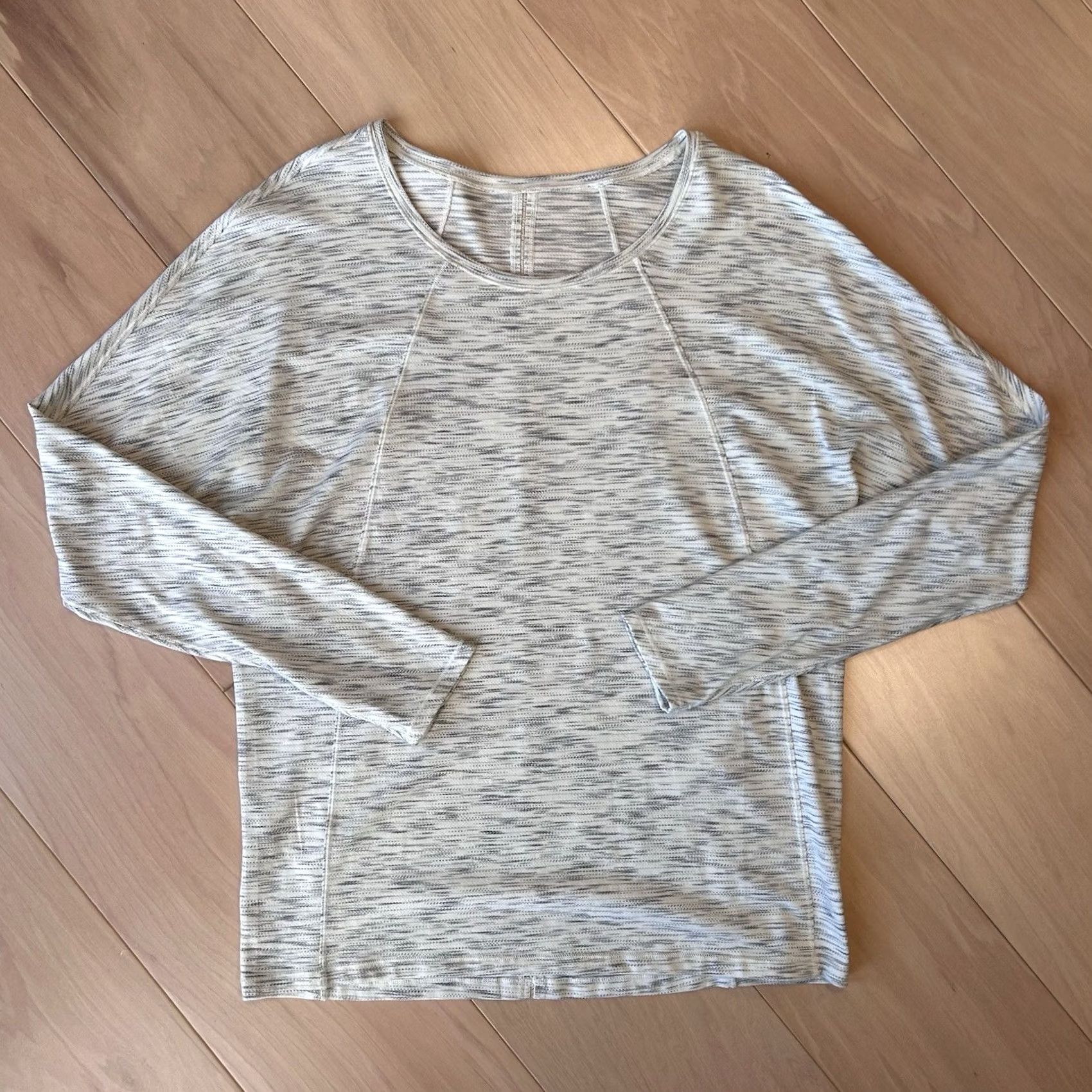 Lululemon Lululemon Set To Sweat Long Sleeve Top Women’s Medium Tiger Space Dye Hail White Size M / US 6-8 / IT 42-44 - 2 Thumbnail
