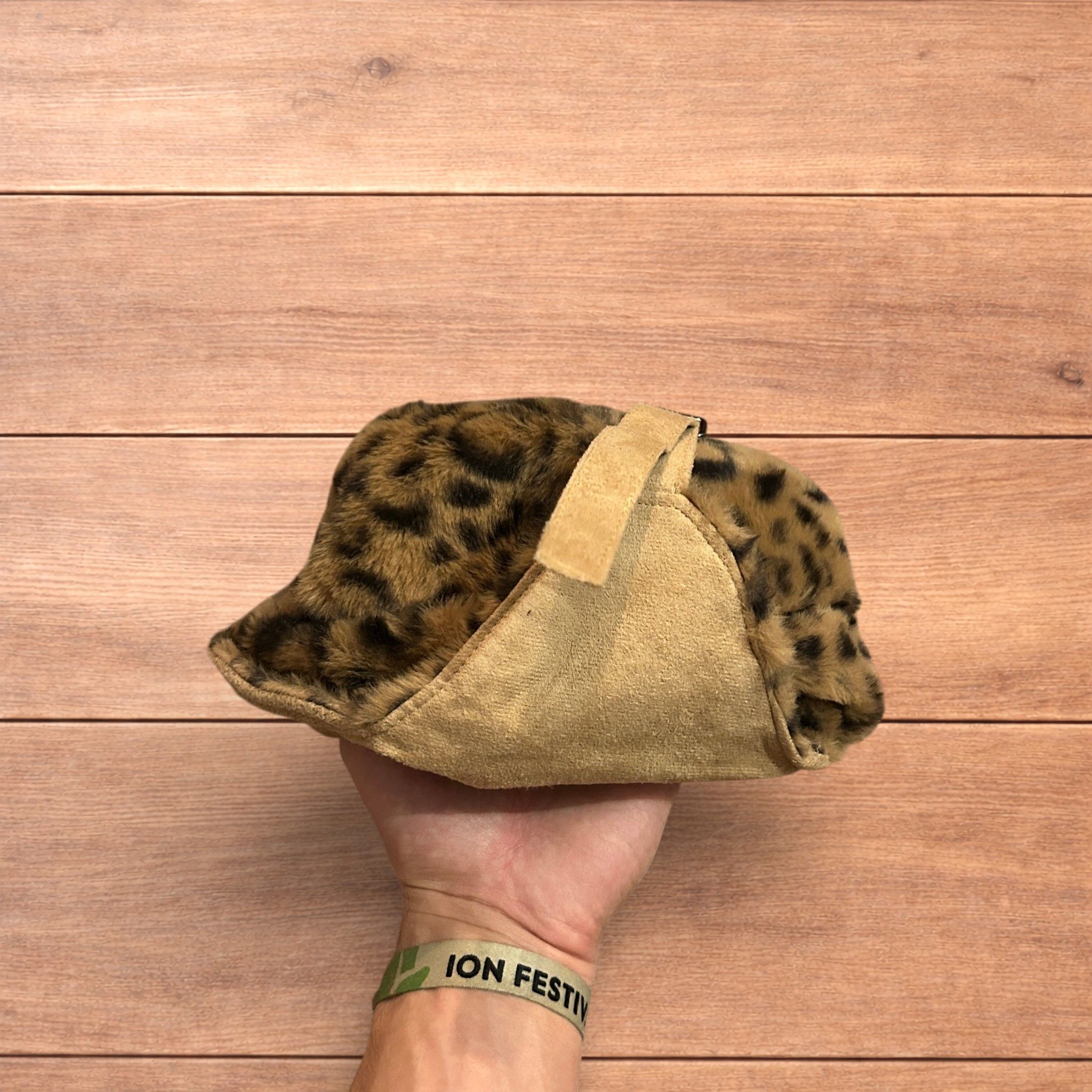 Japanese Brand Reversible trapper Russian ear flap hat in leopard print. Size ONE SIZE - 3 Thumbnail