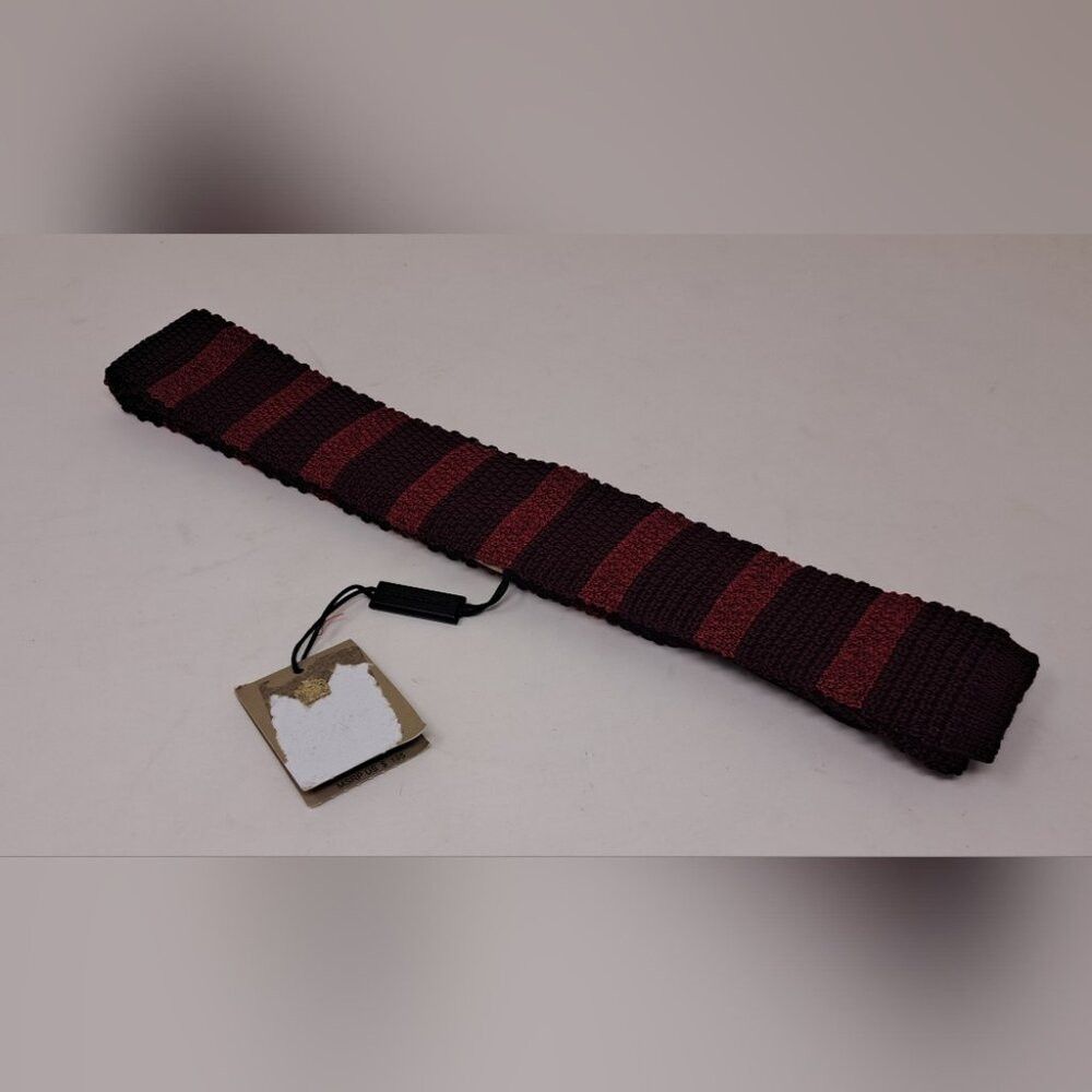 Burberry Men's 100% Silk Square Tie Slim Fit Burgundy Red S