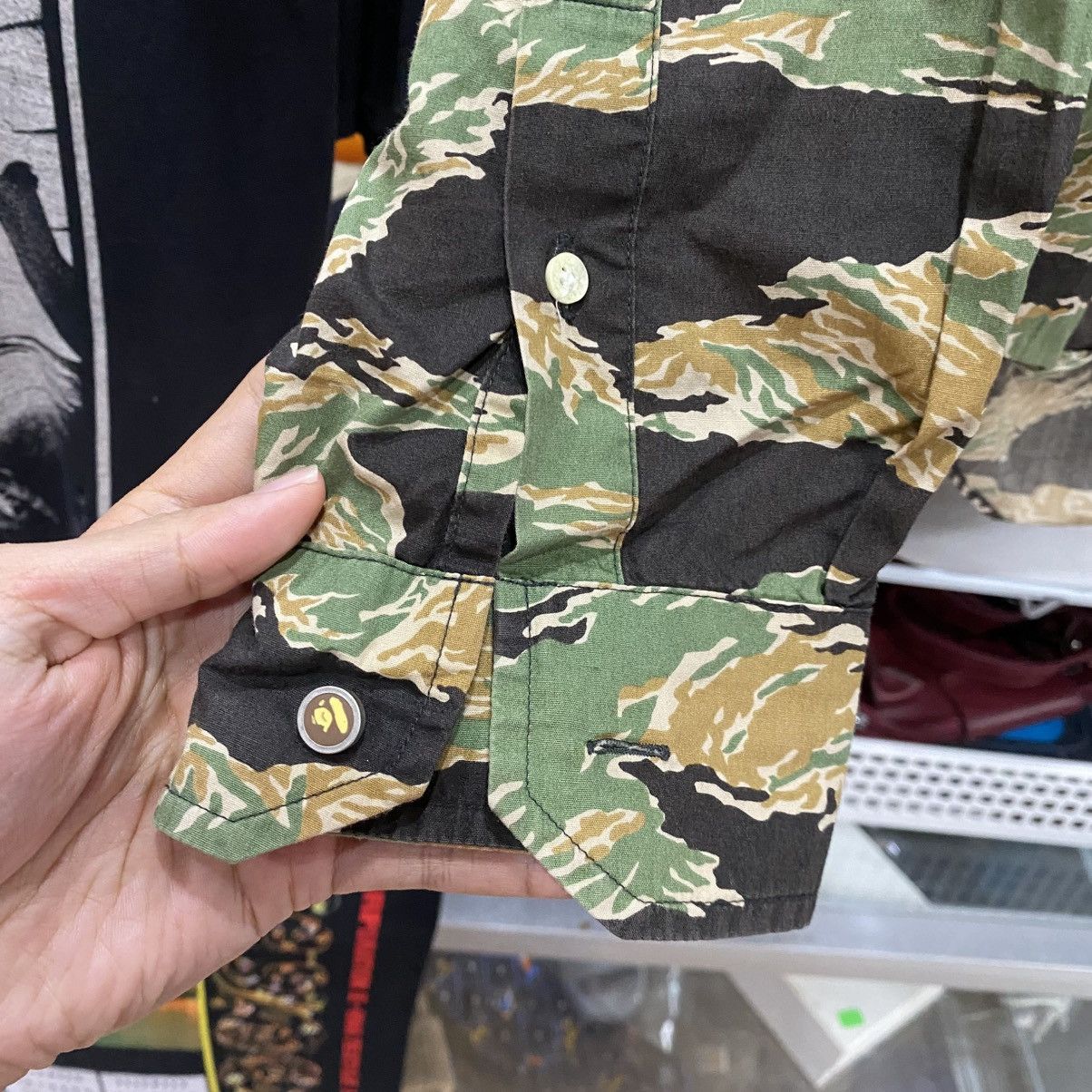 Bape × Vintage Bape Tiger Stripe Button-Up Shirt Size US S / EU 44-46 / 1 - 7 Thumbnail