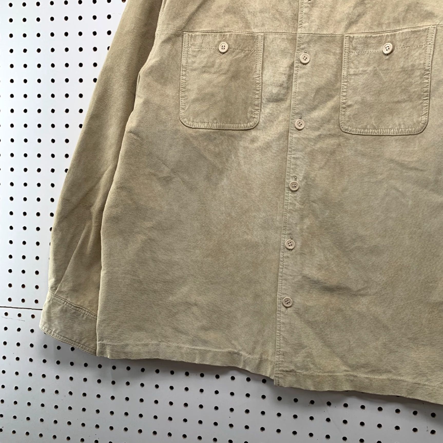 Croft & Barrow VINTAGE Croft & Barrow Suede Button Shirt Jacket Mens XL Beige Pockets Shack Shirt Button-Up Styles: Casual Size US XL / EU 56 / 4 - 7 Thumbnail