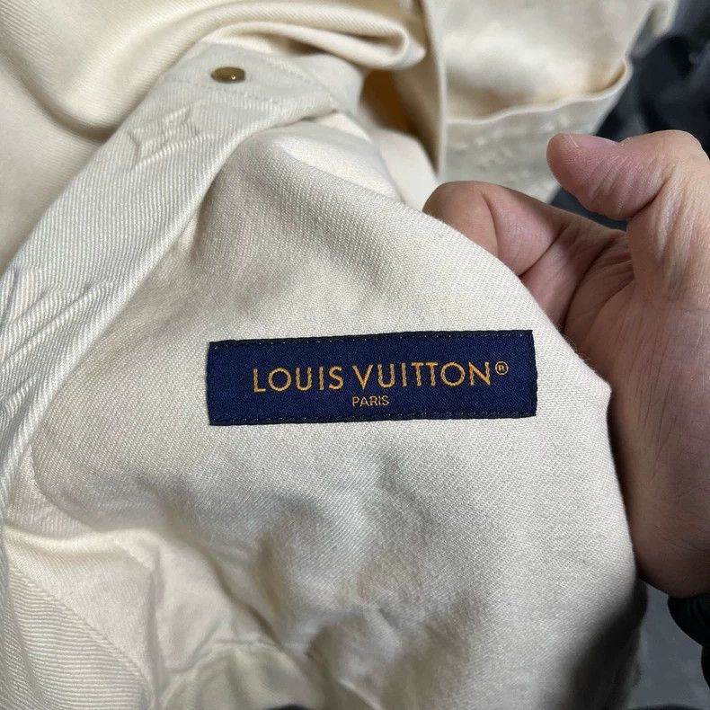 Louis Vuitton Louis Vuitton Embossed logo denim short sleeve jacket 2504- Size US M / EU 48-50 / 2 - 3 Thumbnail