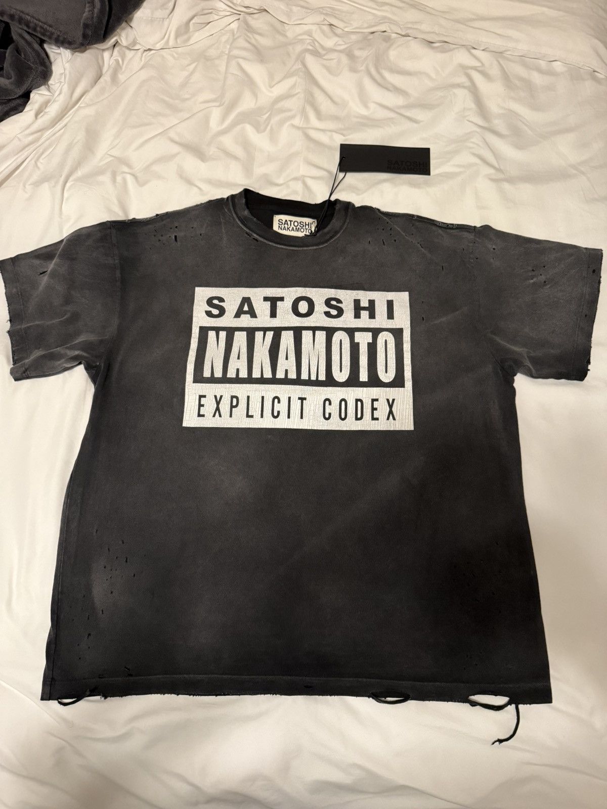 Satoshi Nakamoto Satoshi Nakamoto Explicit Codex Logo Tee size XXL New Size US XXL / EU 58 / 5 - 1 Thumbnail