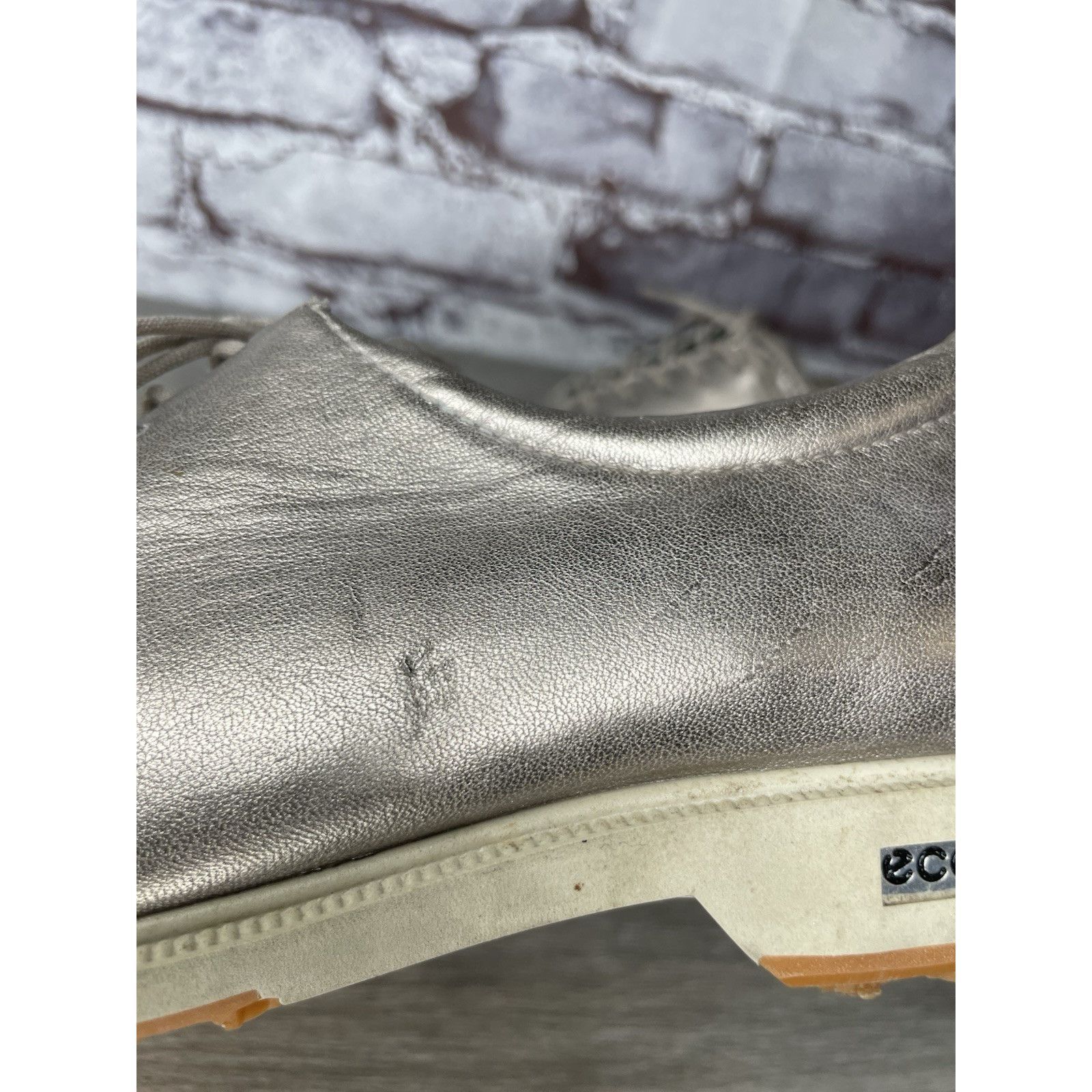 Ecco Ecco Metallic Silver Leather Wingtip Lace Up Golf Shoes Wome Size US 9.5 / IT 39.5 - 18 Thumbnail