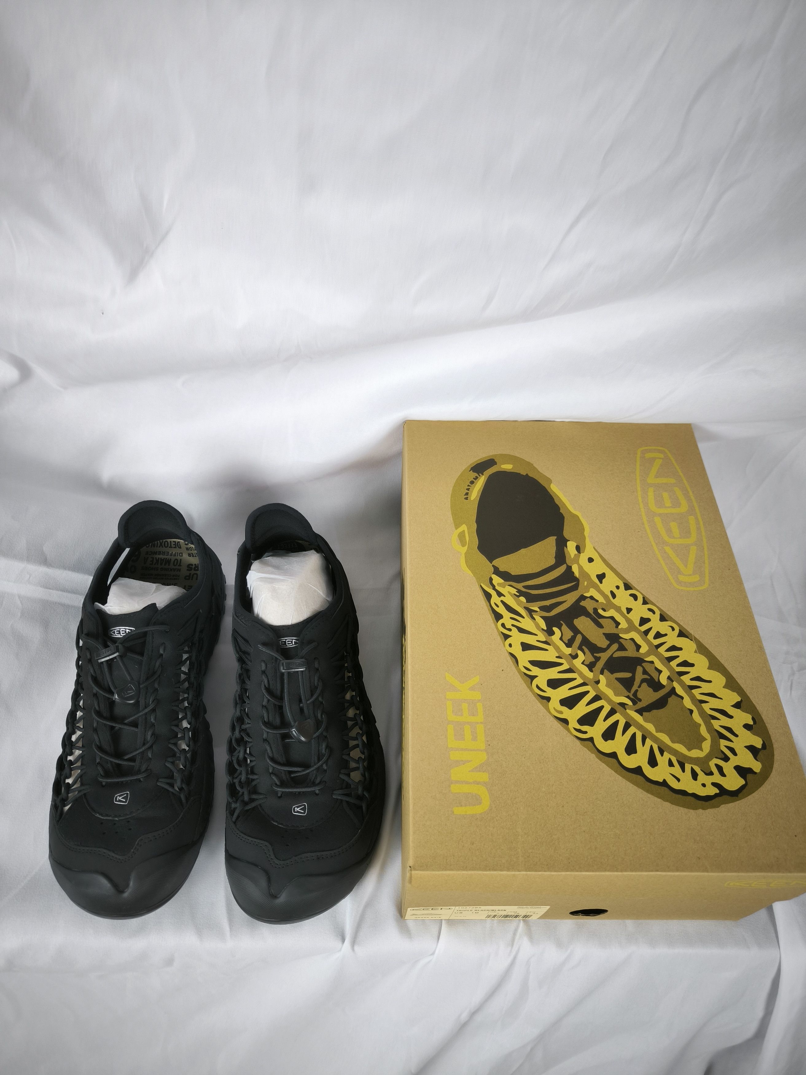KEEN Uneek NXIS Size US 10 / EU 43 - 5 Thumbnail