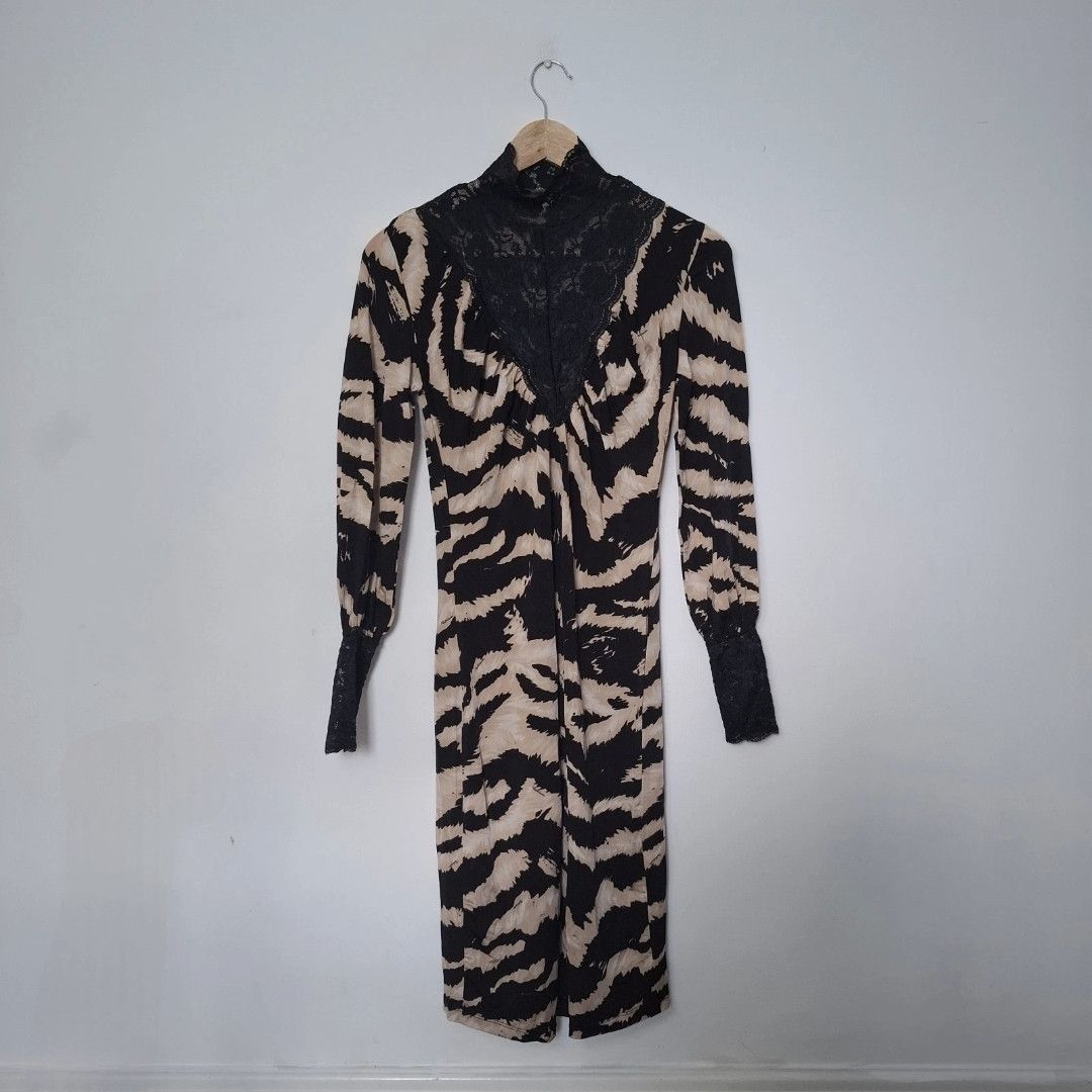 Roberto Cavalli ROBERTO CAVALLI Multicoloured Tiger Print Lace V Neck Dres Size M / US 6-8 / IT 42-44 - 1 Thumbnail