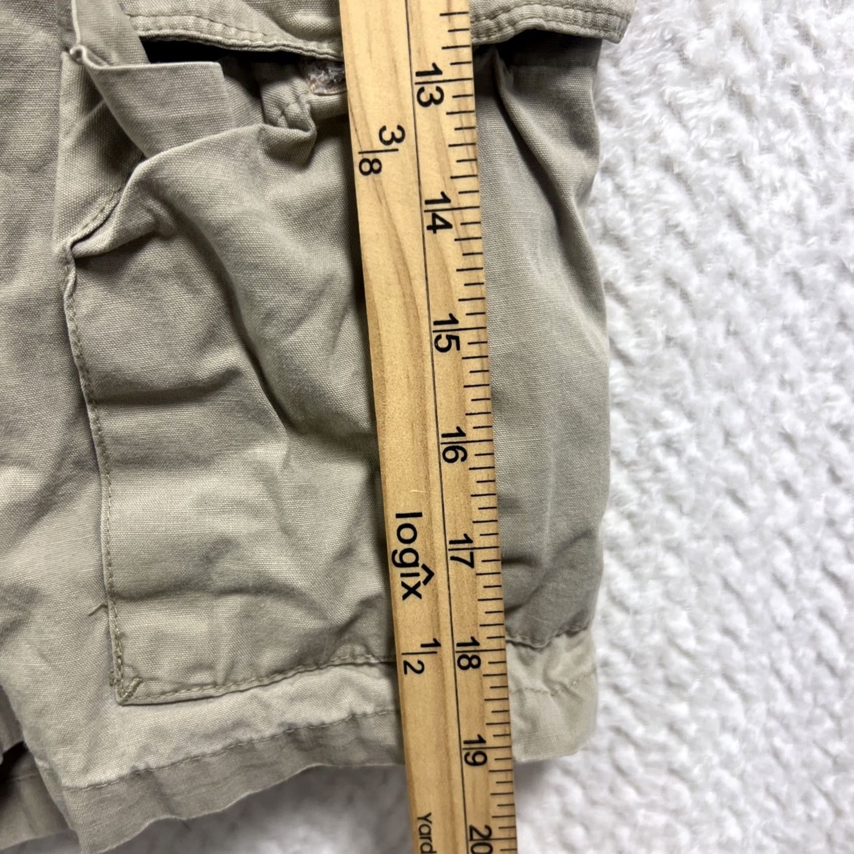 Vintage Woolrich Cargo Shorts Khaki 100% Cotton Zip Fly Casual Size 32 Mens Short Regular Rise Mid Cargo Pockets Logo Size US 32 / EU 48 - 7 Thumbnail