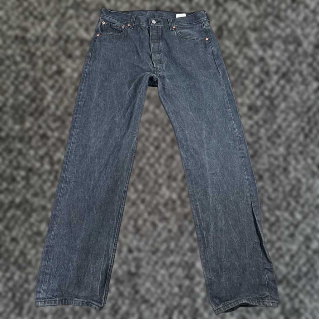 Levi's VINTAGE Levi's 501 Jeans Men's 34x34 Denim Dark Wash Straight Classic 90s Cowboy Size US 36 / EU 52 - 1 Thumbnail