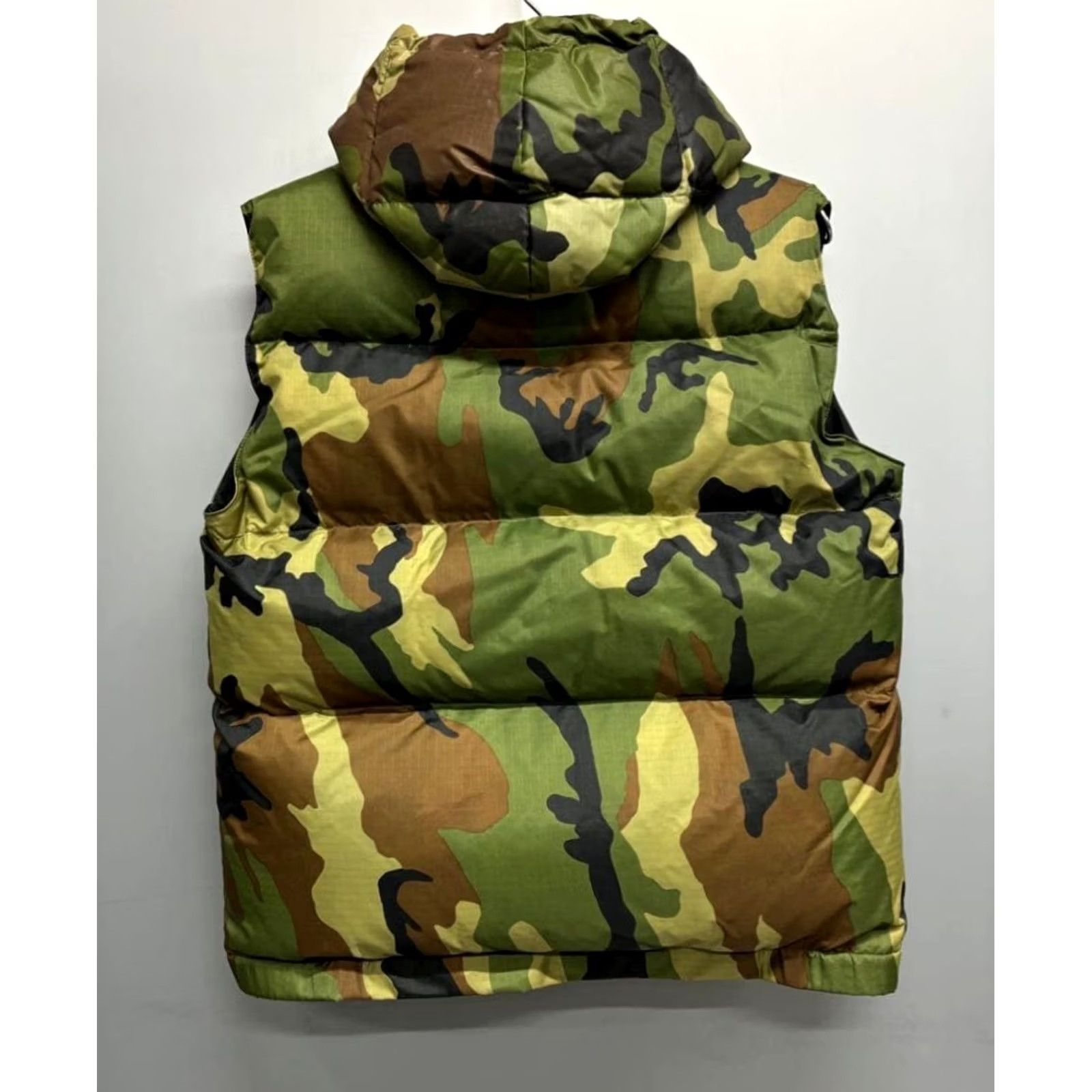 Vintage Crescent Down Works Puffer Vest Sz S CAMO Nylon Goose Down with a Hood Men Vest S Camouflage Down Vest Size US S / EU 44-46 / 1 - 3 Thumbnail