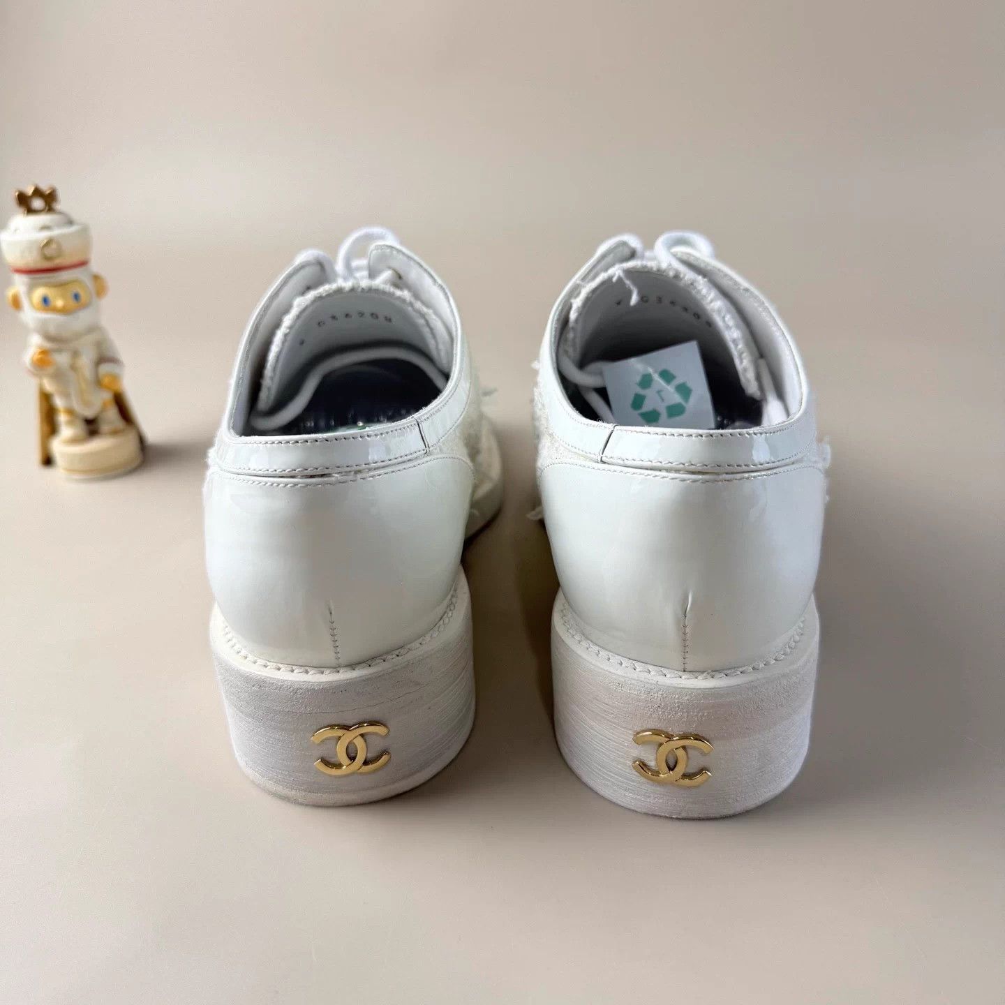 Chanel CHANEL White Gold CC Logo Loafers 37.5 Size US 6.5 / IT 36.5 - 3 Thumbnail