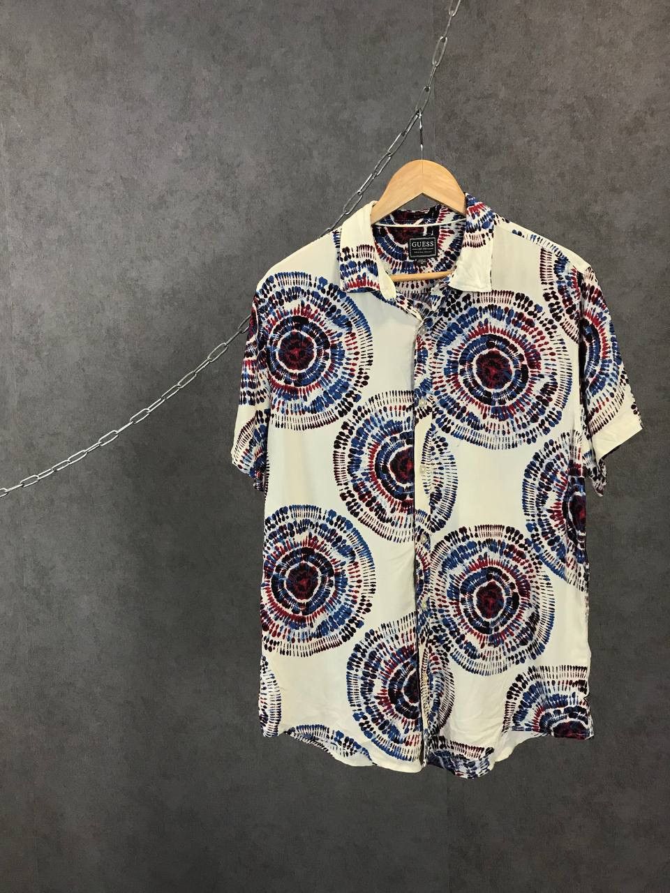 Guess Guess crazy Hawaiian art shirt Size US M / EU 48-50 / 2 - 1 Thumbnail