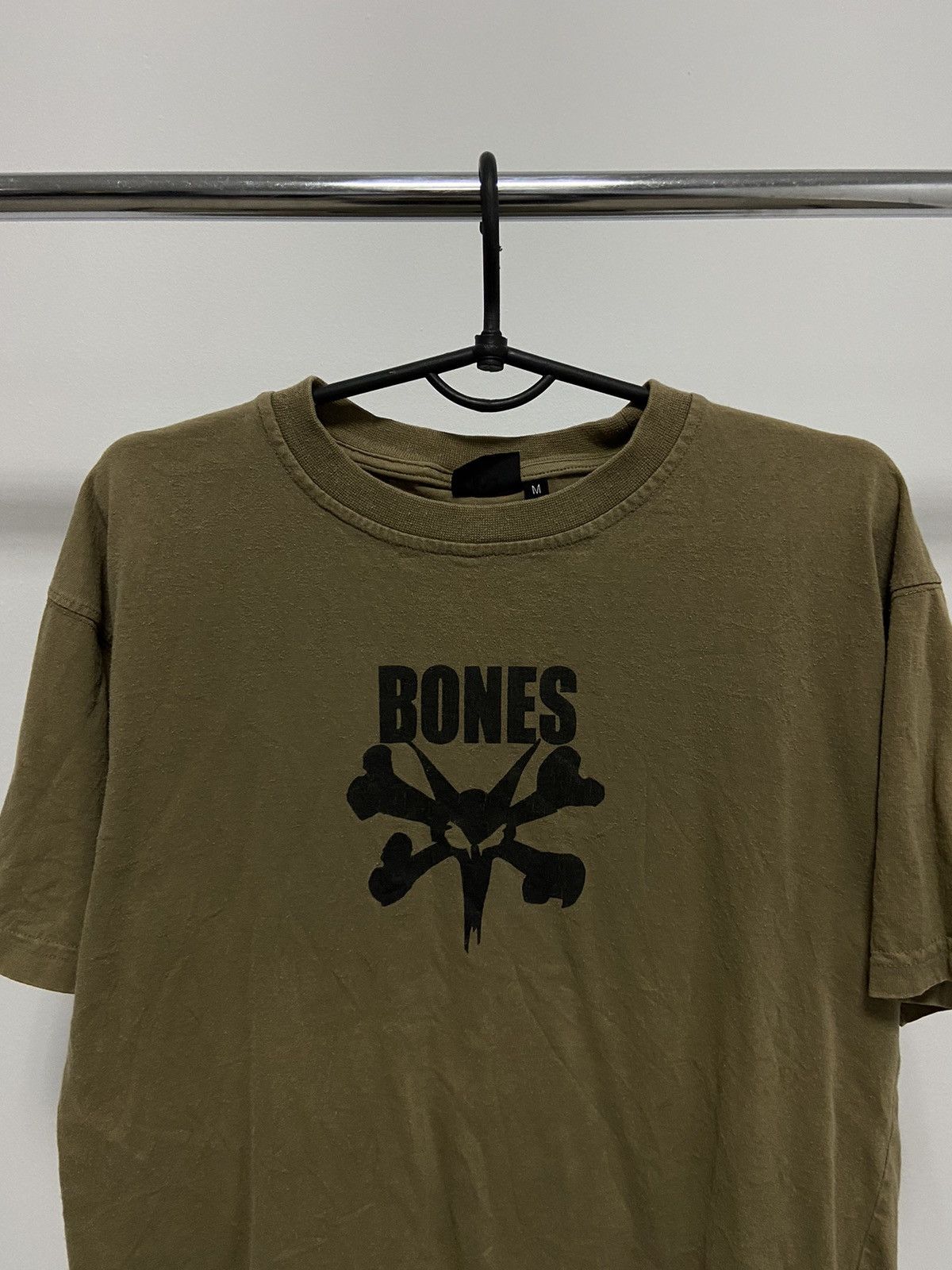 Bones Bones Skate One Vintage t Shirt Big Logo Y2K Size US M / EU 48-50 / 2 - 2 Thumbnail