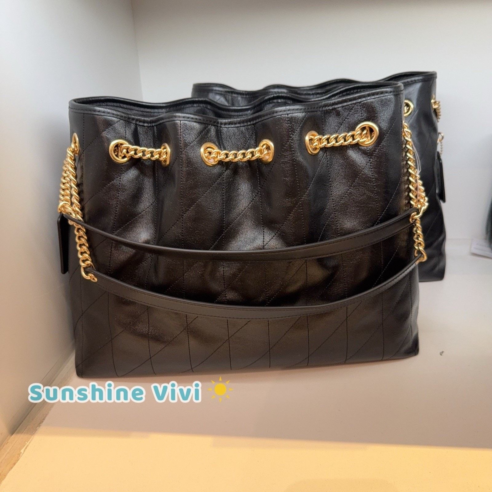 Coach NWT COACH Evelyn Shoulder Bag Leather Gold/Black CDR00 Size ONE SIZE - 4 Thumbnail