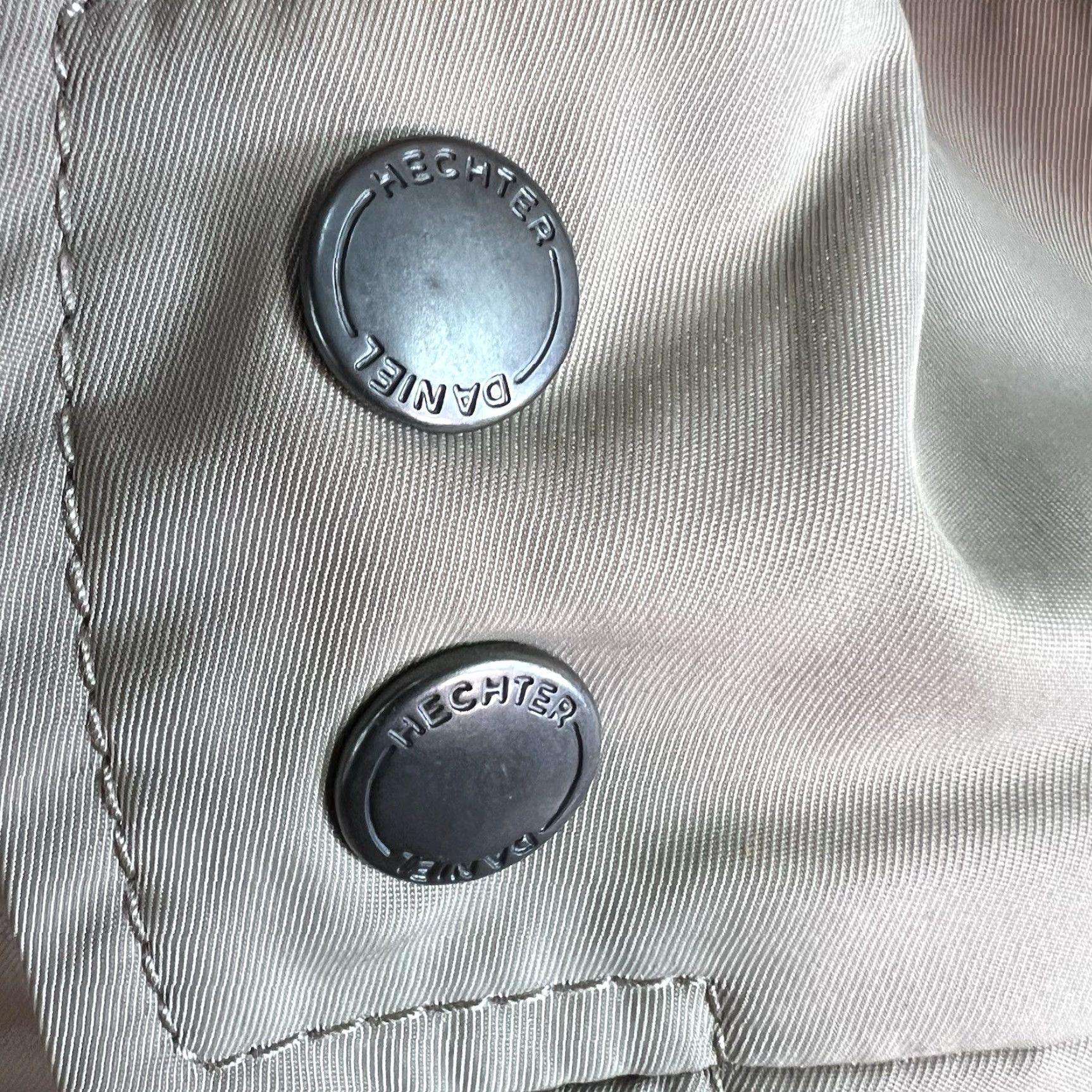 Vintage Daniel Hechter Paris Water Repellent Overcoat Mens 4XL Beige Coat Long Business Casual Travel 68in 58in Chest Mens Size US XXL / EU 58 / 5 - 6 Thumbnail