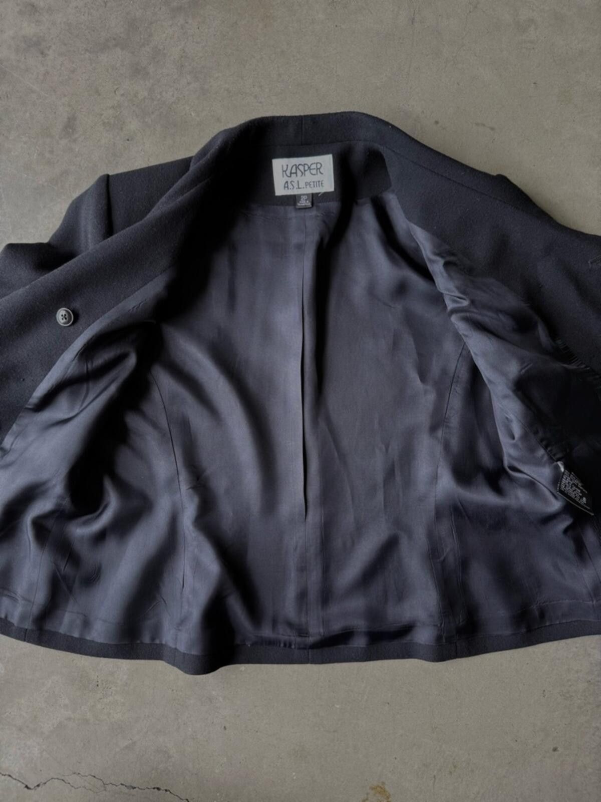 Other Kasper / Petite Cropped Vintage Blazer / Black Size XS / US 0-2 / IT 36-38 - 2 Thumbnail