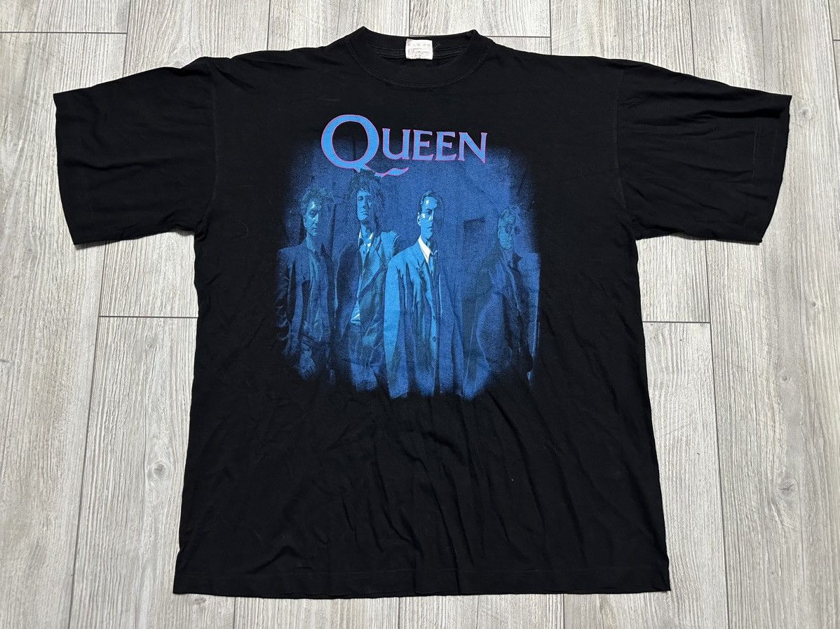 Band Tees Vintage Queen Band Tour Rock Tee Rare T-Shirt Size US XL / EU 56 / 4 - 1 Thumbnail