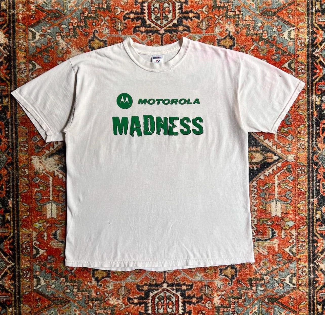 Hanes Vintage Y2K, Motorola madness, promotional employee T-shirt Size US XL / EU 56 / 4 - 1 Thumbnail