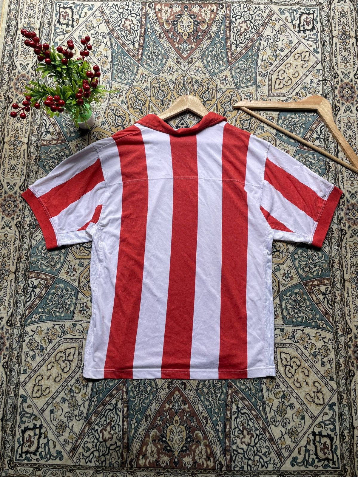 Nike Vintage Atletico Madrid 2002 Centenario *RARE* Size US XL / EU 56 / 4 - 5 Thumbnail